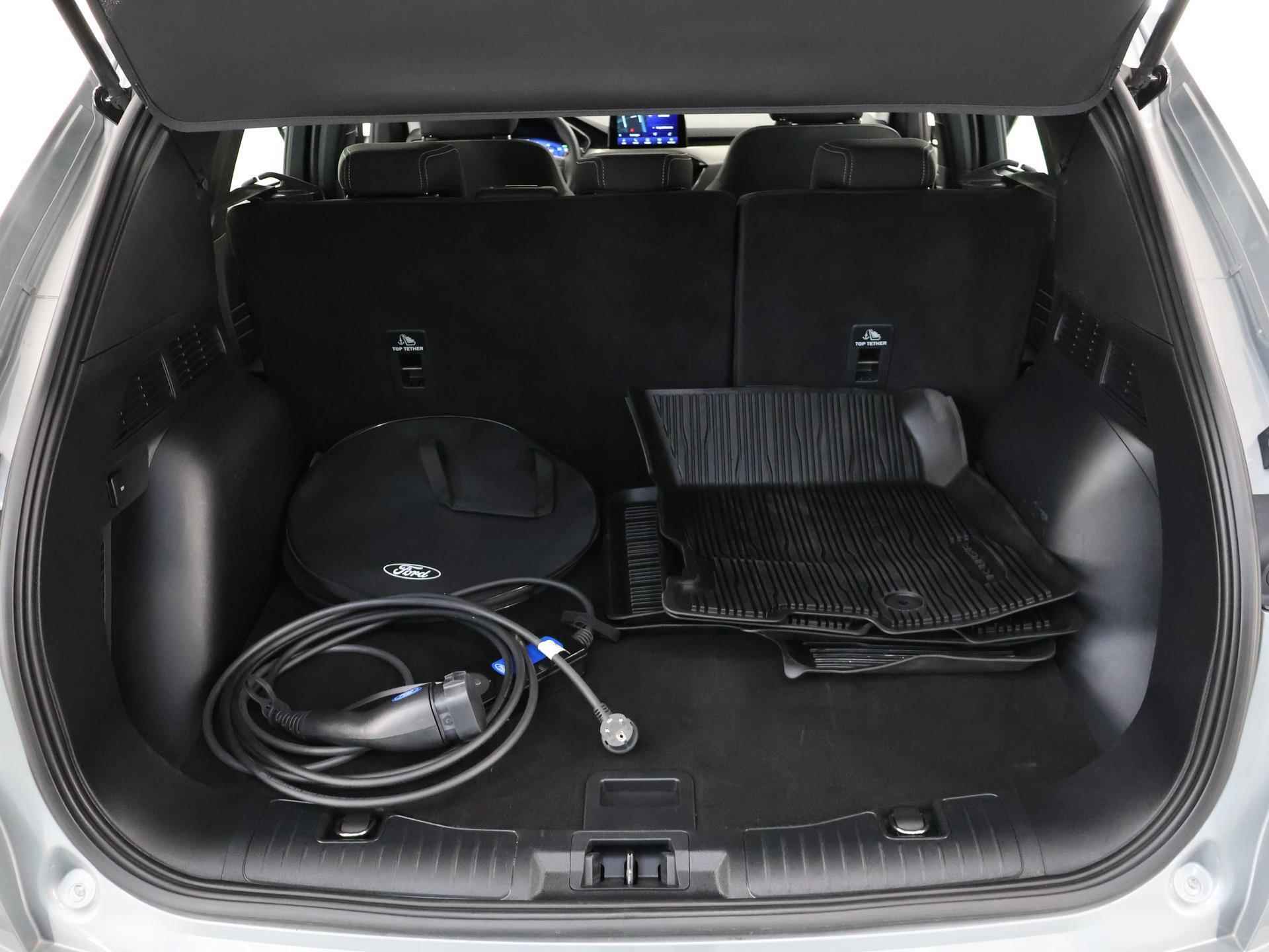 Ford Kuga 2.5 PHEV Titanium | Winterpack | Navigatie | Climate Control | Apple Carplay | - 38/41
