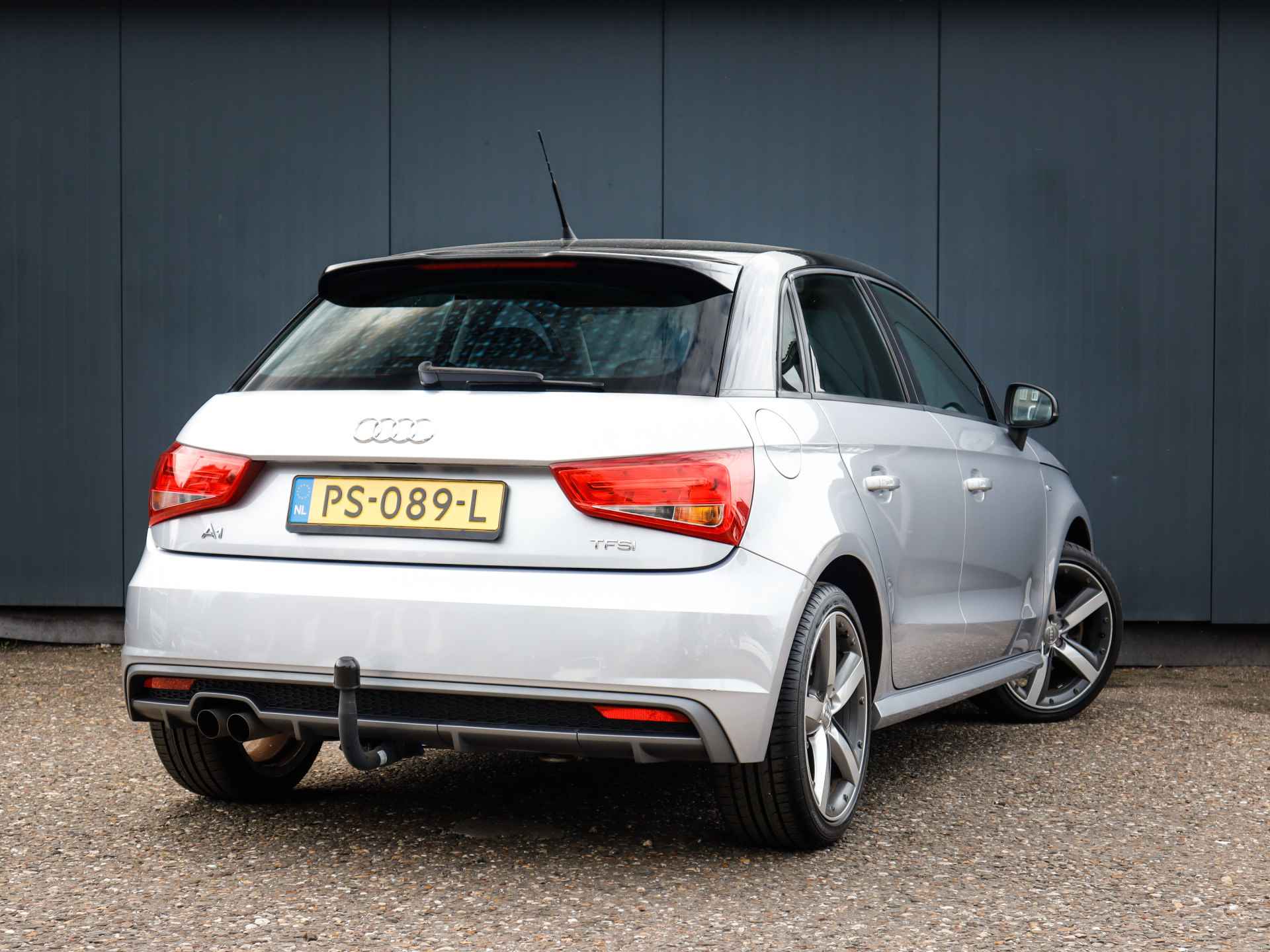 Audi A1 Sportback 1.4 TFSI Sport S-Iine (126 PK) 1e-Eig, Keurig-Onderh, 12-Mnd-BOVAG, Trekhaak, Airco, Bluetooth, Lm-Velgen-17Inch, Privacy-Glas - 4/34