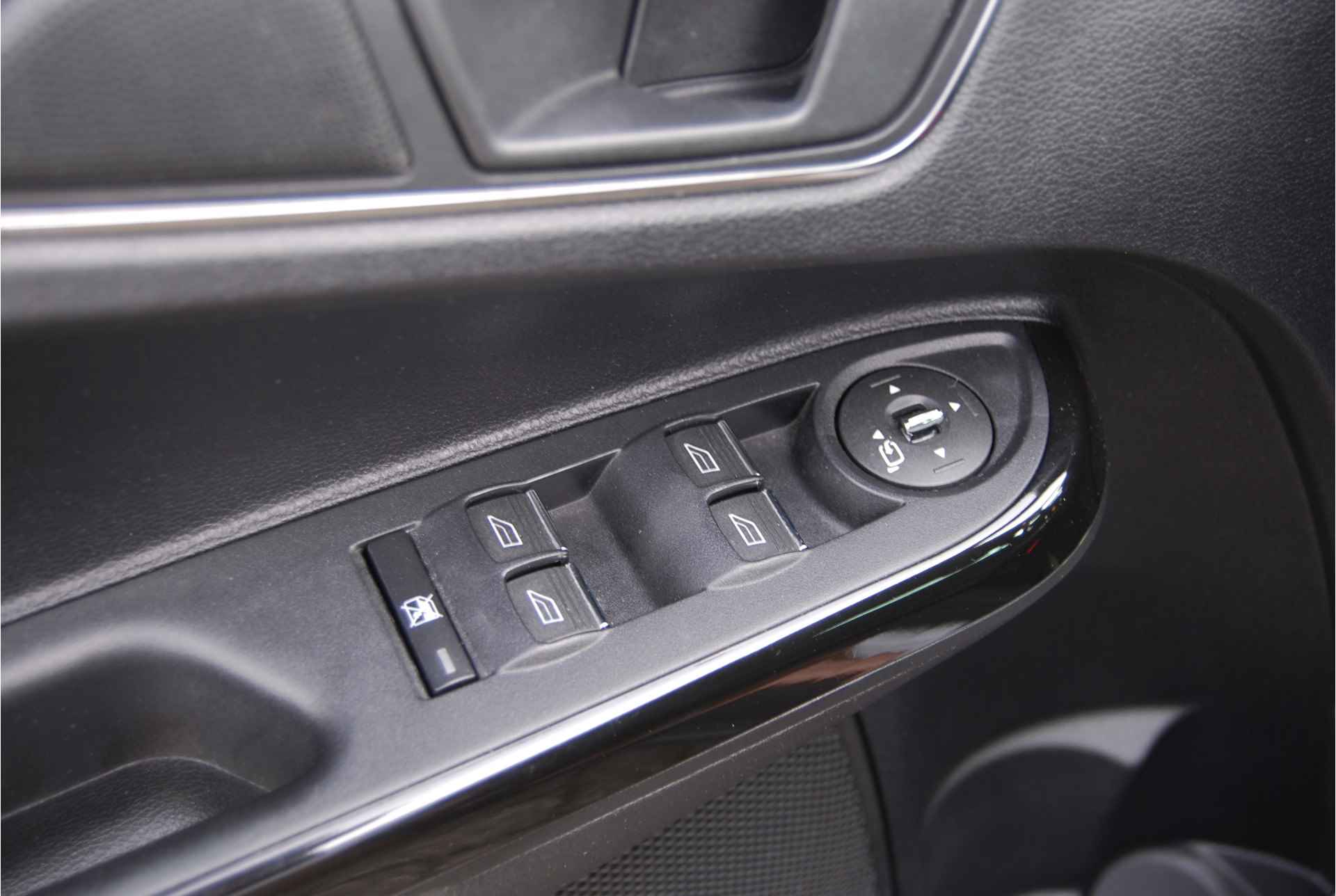 Ford B-MAX 1.0 EcoBoost Titanium 125PK TREKHAAK | NL-AUTO| 1E-EIG| NAVIGATIE| CAMERA| CRUISE CONTROL| BLUETOOTH - 12/36