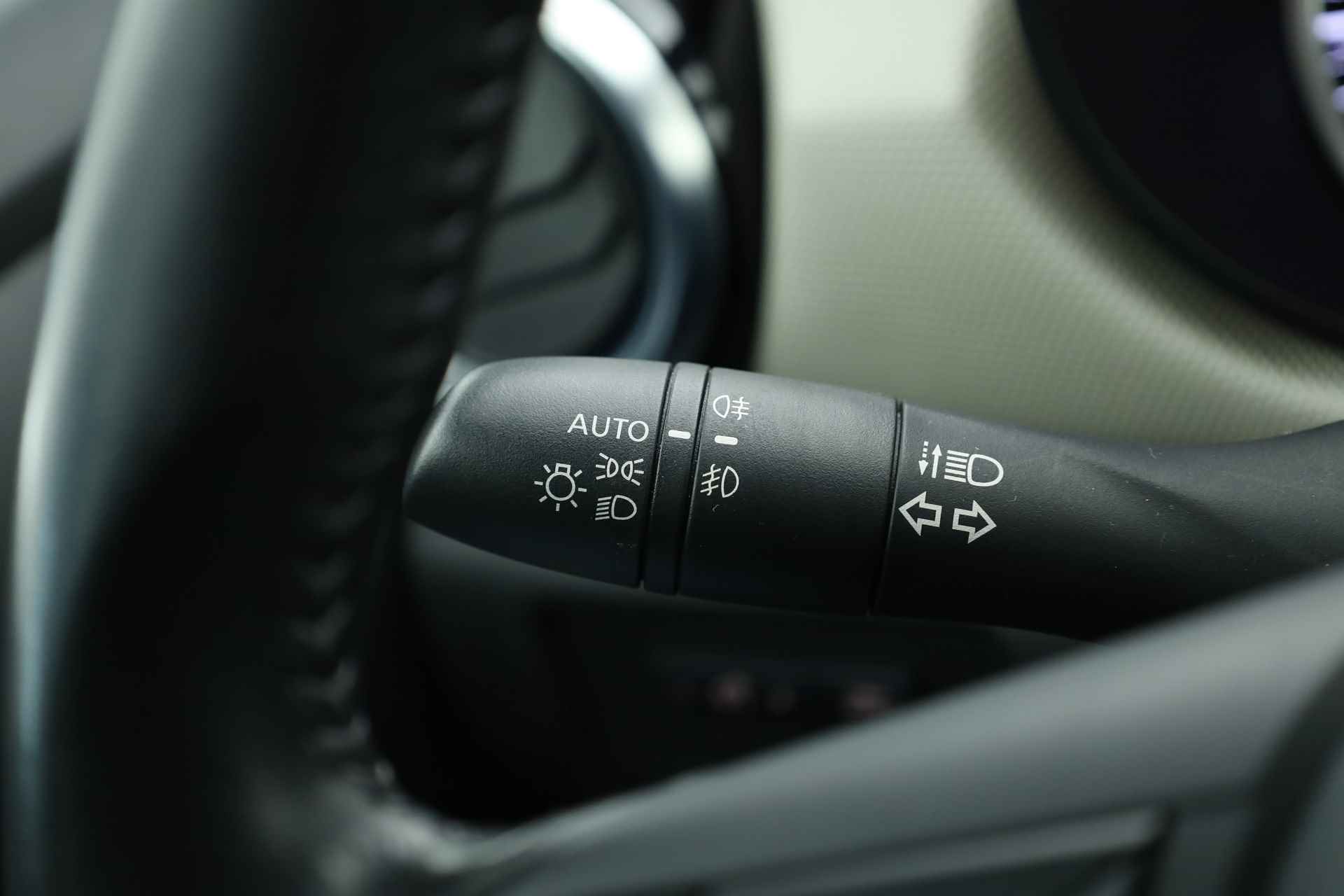 Nissan Micra 1.0 IG-T N-Connecta Automaat | Navi | Camera | Apple CarPlay | DAB | Cruise - 10/29