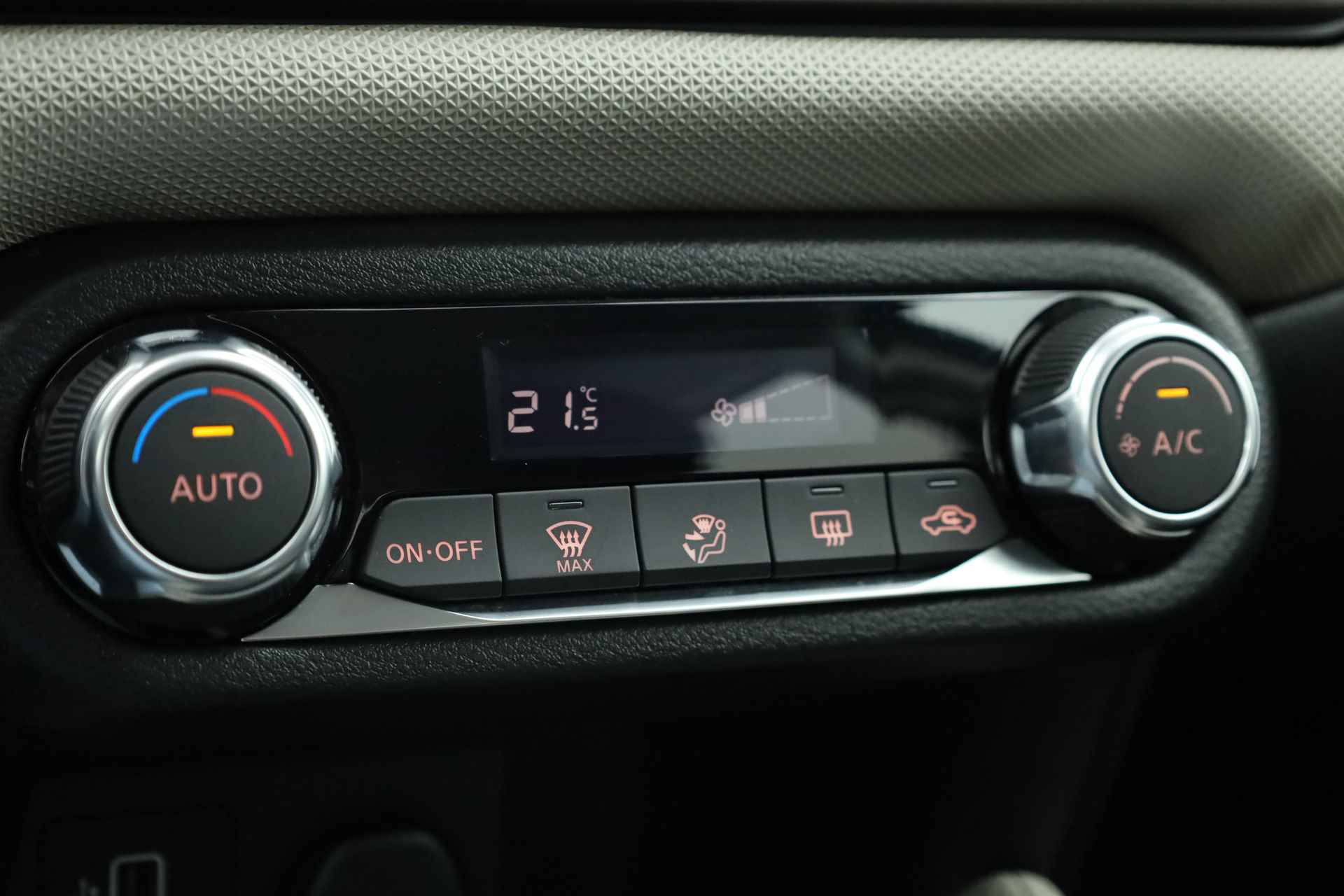 Nissan Micra 1.0 IG-T N-Connecta Automaat | Navi | Camera | Apple CarPlay | DAB | Cruise - 17/29