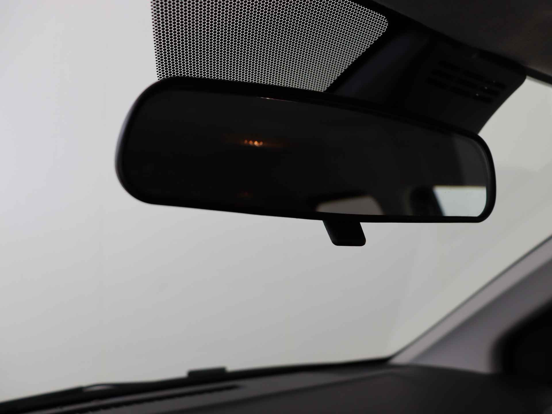 Toyota Aygo 1.0 VVT-i x-clusiv I Safety Sense | Apple Carplay/Android Auto I Climate Control I Keyless Entry/Start I 1e Eigenaar I Volledig LOUWMAN Onderhouden I - 32/45