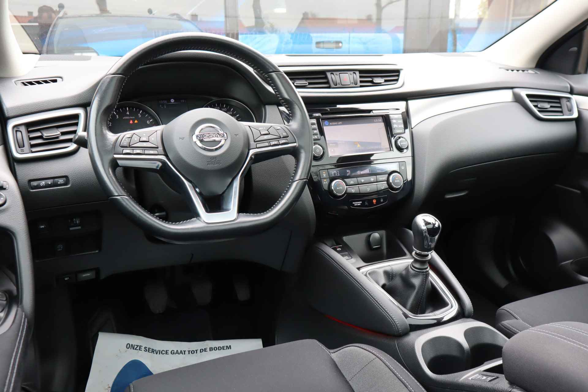 Nissan QASHQAI 1.2 N-Connecta | Trekhaak | Panoramadak | 360 Camera | Navigatie | Stoelverwarming - 4/43