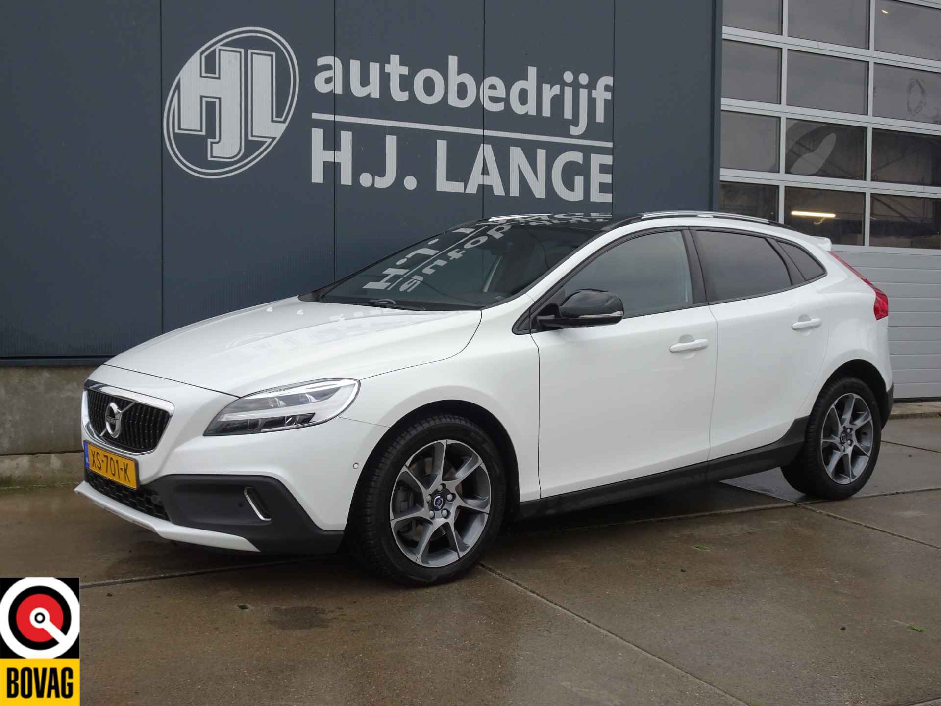 Volvo V40 Cross Country 1.5 T3 Polar+ Luxury - 2/30