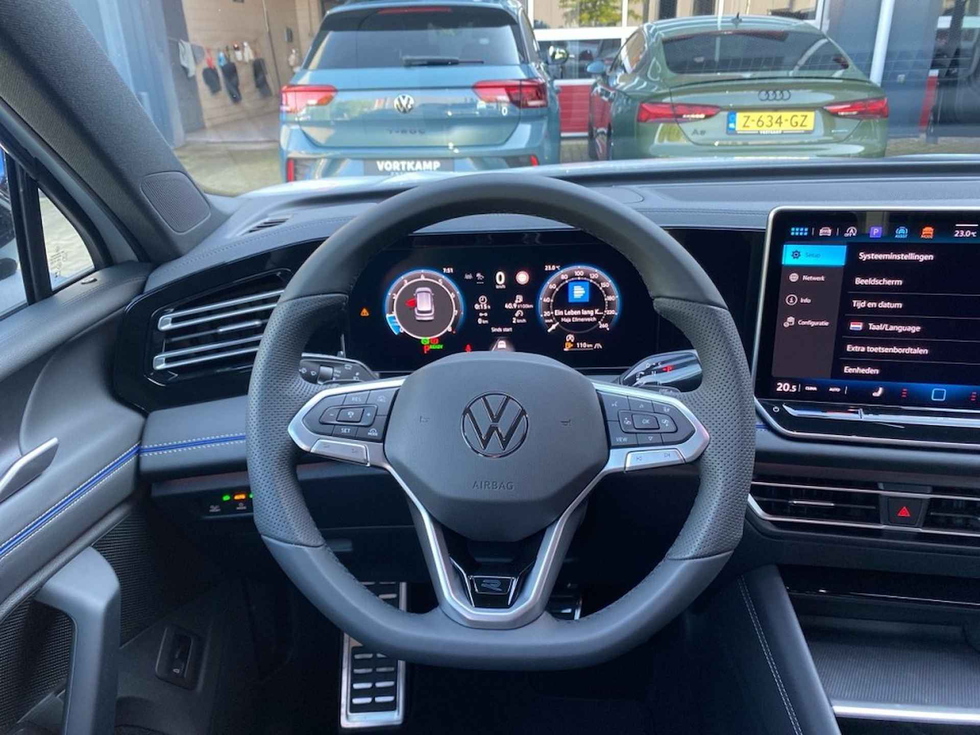 VOLKSWAGEN Tiguan 1.5eTSI R-LINE BLACK-OPTIK TREKHAAK/CAMERA/NAVI/ACC/CARPLAY/STOE - 13/28