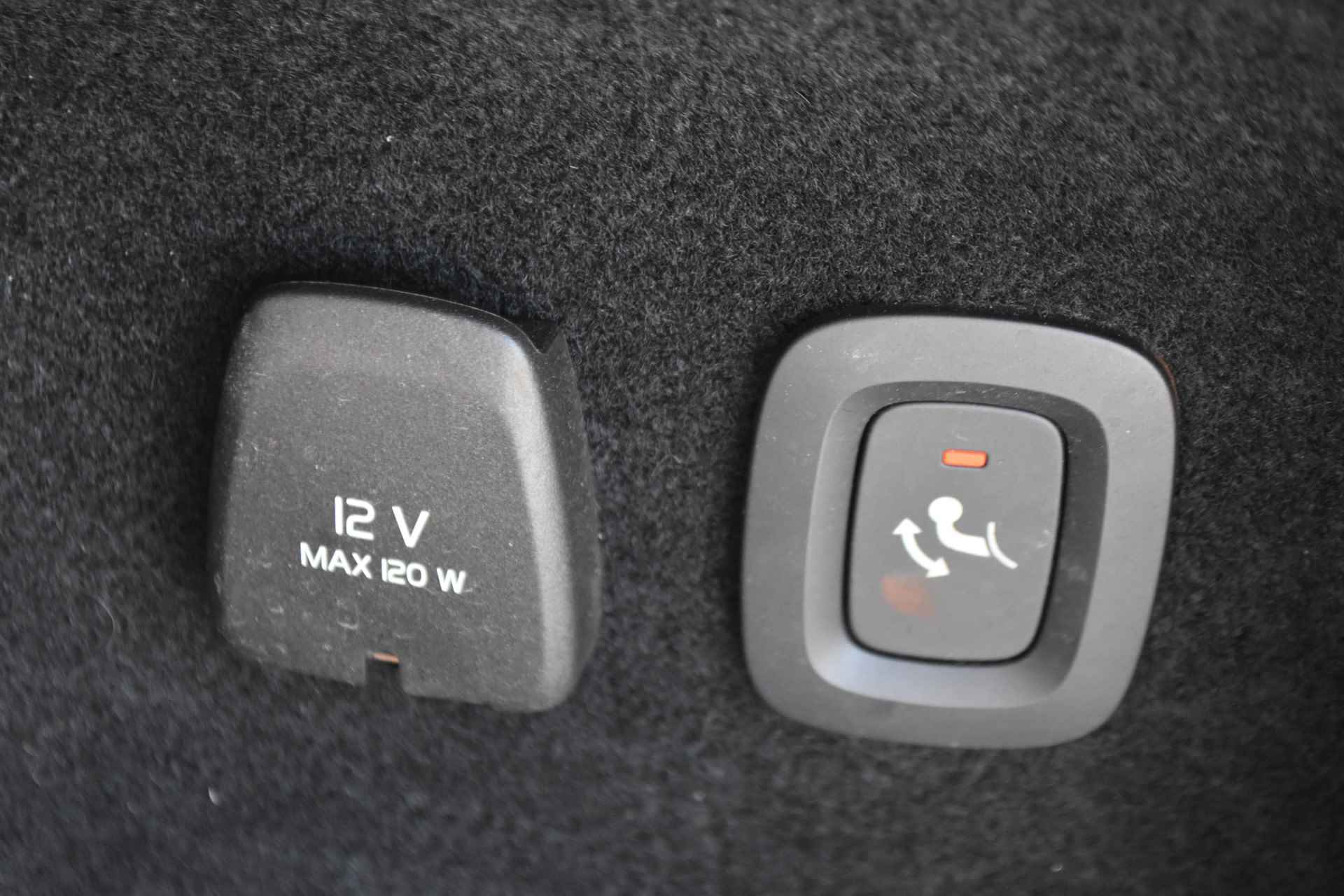 Volvo V60 T6 Recharge AWD Plus Dark #HarmanKardon #Stoelkoeling! #LongRange! - 11/33