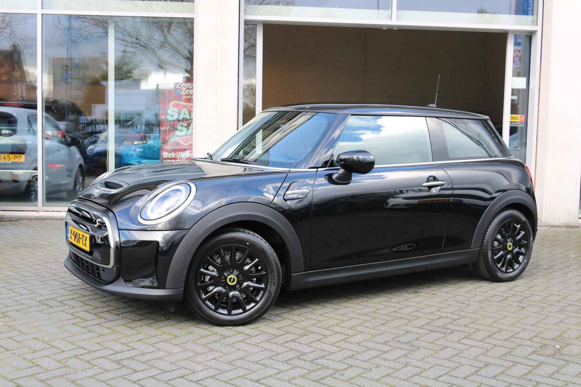 Mini Mini Electric Camden Edition 33 kWh NIEUW | Airco | Navi | LM Velgen | Cruise Control | Stoelverwarming |EXTR 2000 EURO SUBSIDIE VOORDEEL MOGELIJK| - 2/25