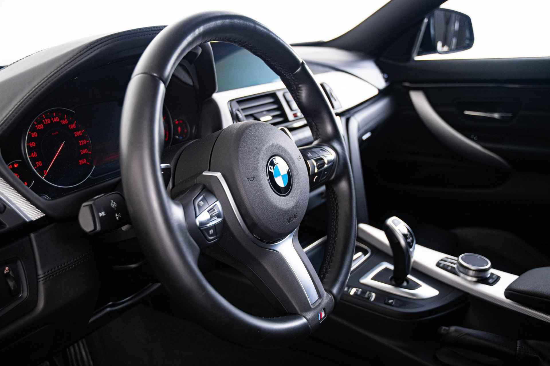 BMW 4-serie Gran Coupé 420i High Executive Edition M Sport - Schuif/kantel dak - Park Assistant - Cruise Control - Elektrisch verwarmde voorstoelen - Getinte Ruiten - Automatisch dimmende binnenspiegel - Achteruitrijcamera - - 29/67