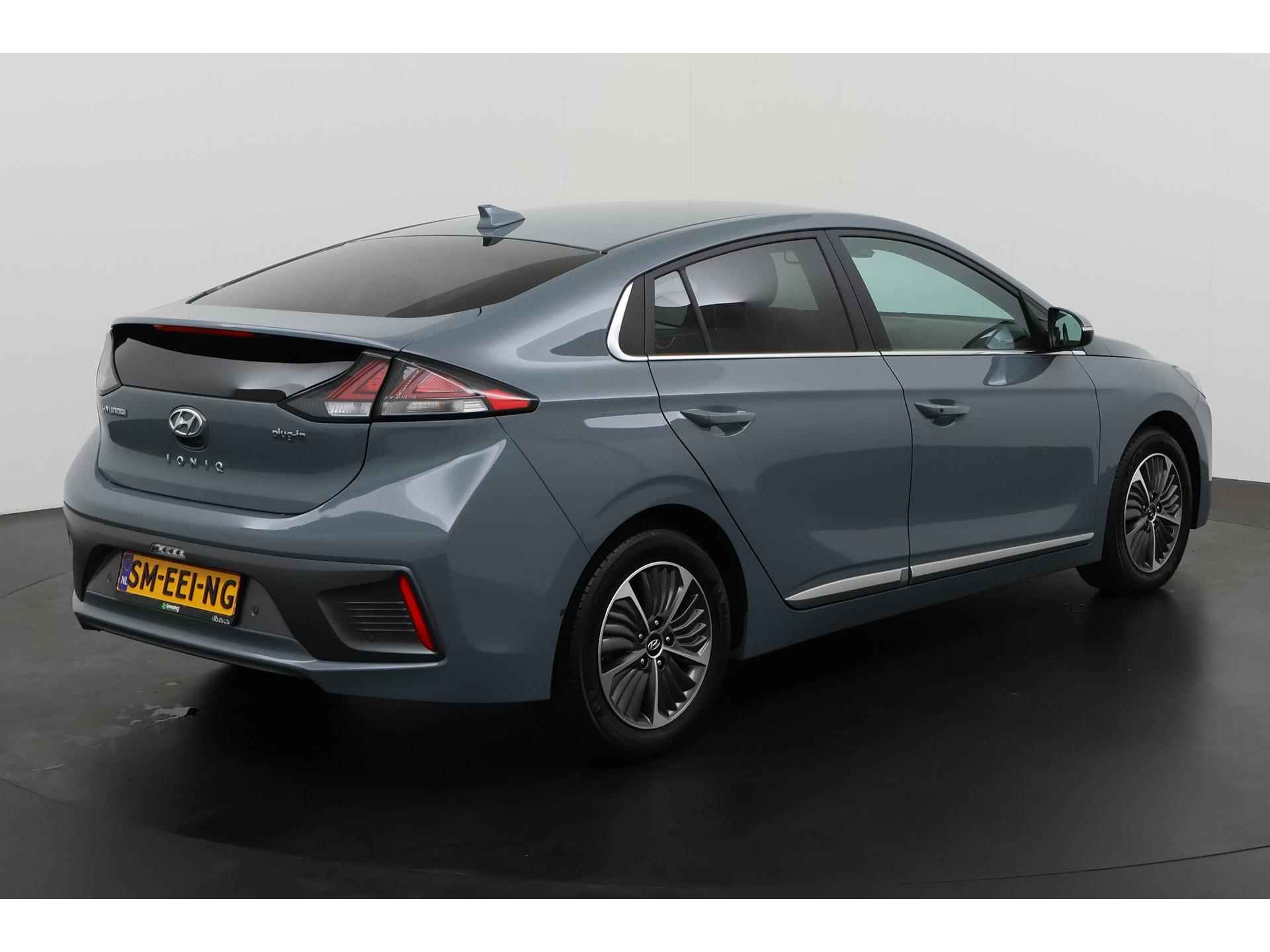 Hyundai IONIQ 1.6 GDi PHEV Premium | Bruin Leder |  Zondag Open! - 4/37