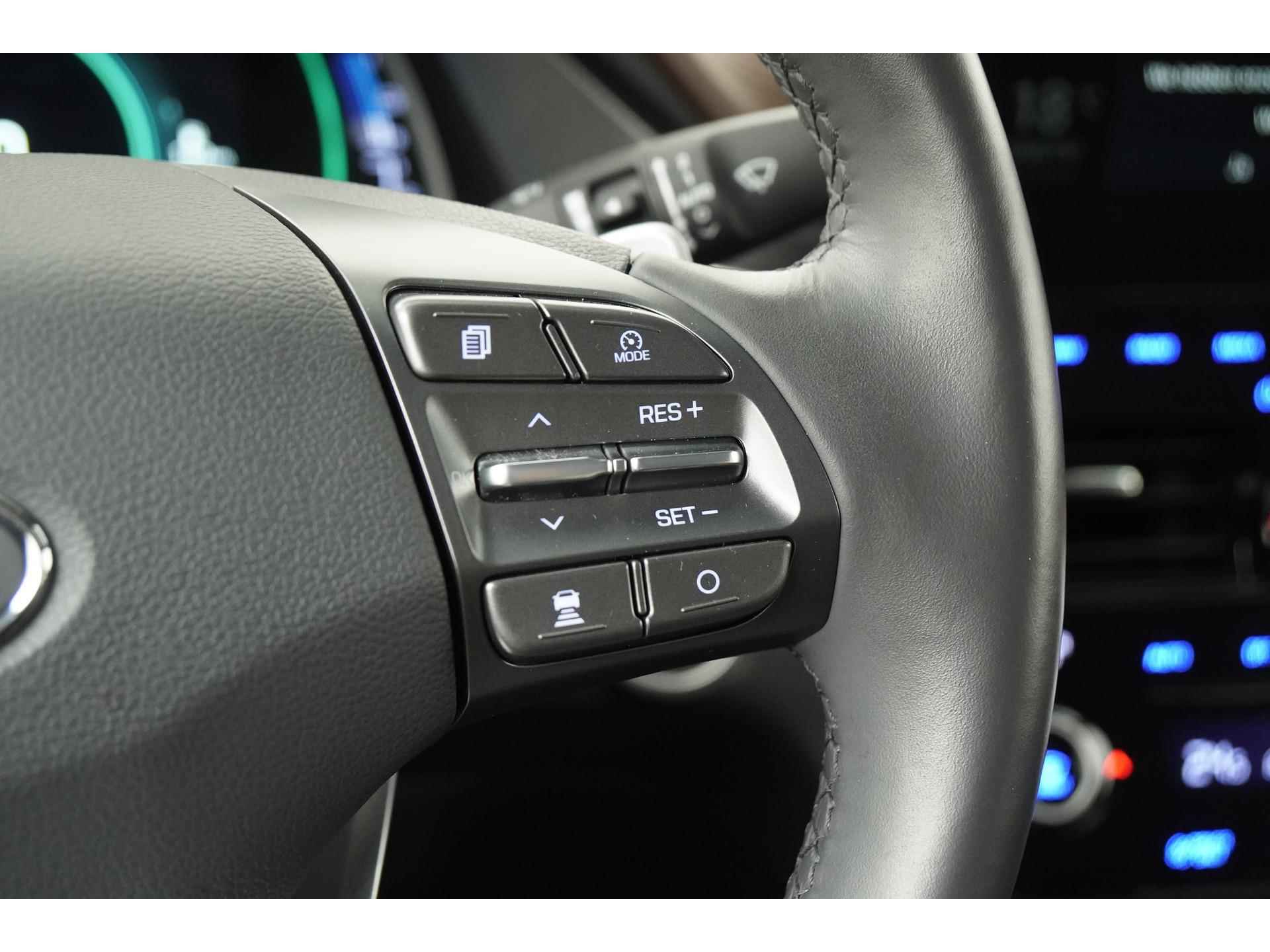 Hyundai IONIQ 1.6 GDi PHEV Premium | Bruin Leder |  Zondag Open! - 8/37