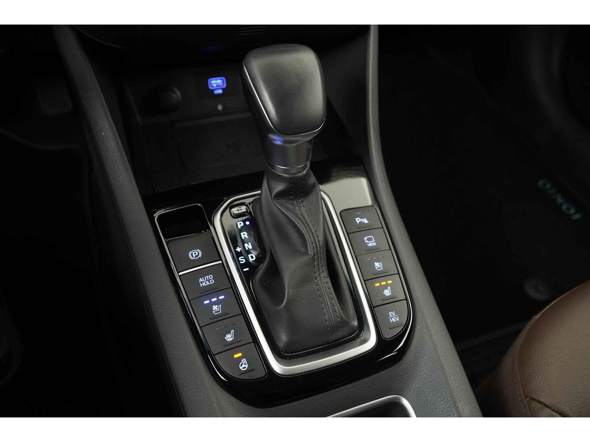 Hyundai IONIQ 1.6 GDi PHEV Premium | Bruin Leder |  Zondag Open! - 10/37