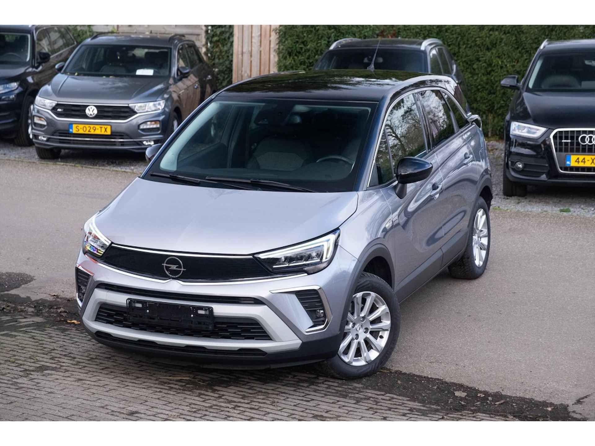 Opel Crossland 1.2 130PK Turbo GS Line | Automaat | Stoel/Stuur verwarming | Navigatie | Clima | Cruise | Lichtmetaal | All Season | Leder\Stof | Rijstrooksensor | Getint glas | Zwart dak | Bluetooth | Carplay - 8/21