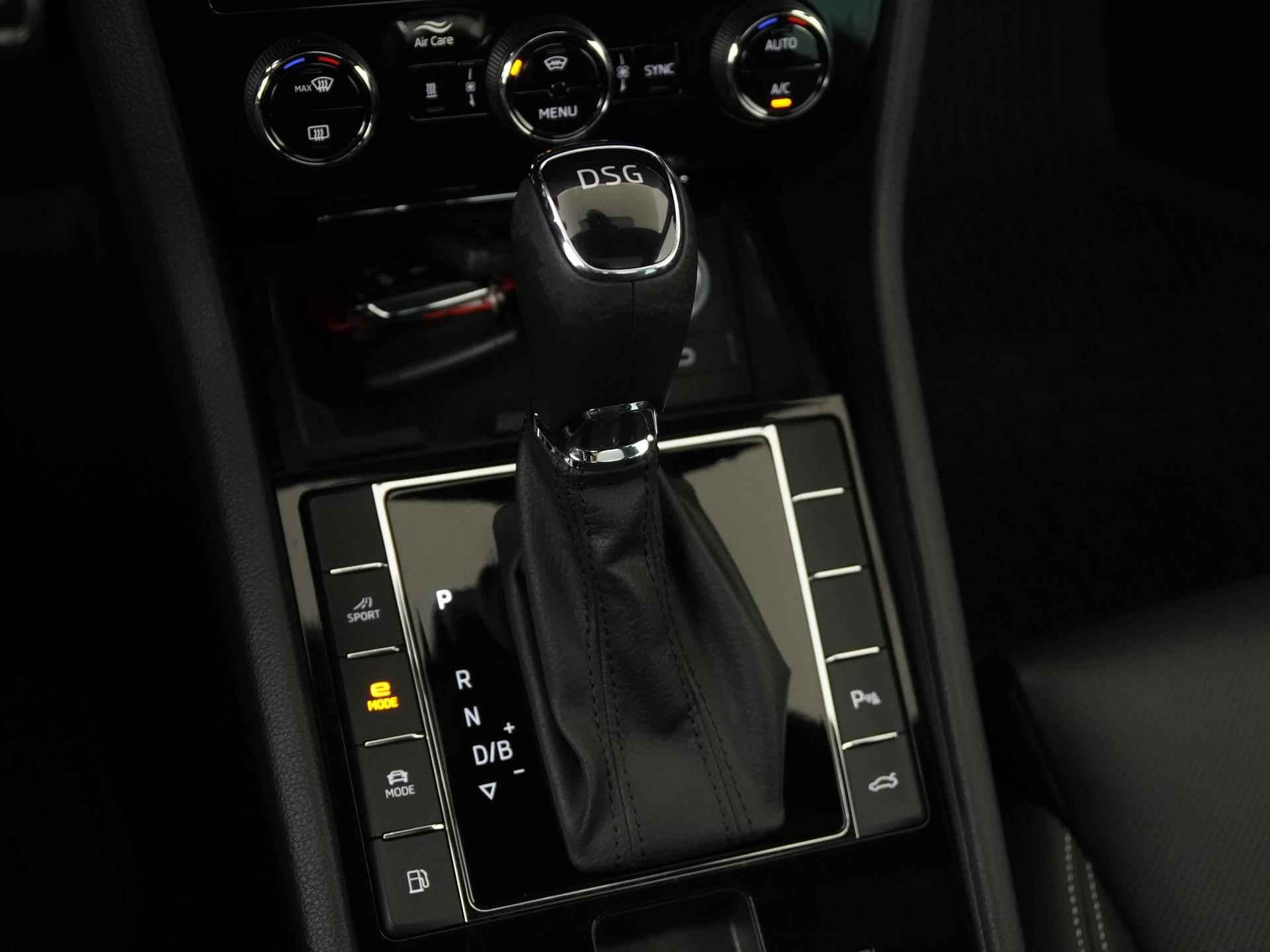 Škoda Superb Combi 1.4 TSI iV Laurin & Klement | Virtual Cockpit | Panoramadak | Zondag Open! - 11/51