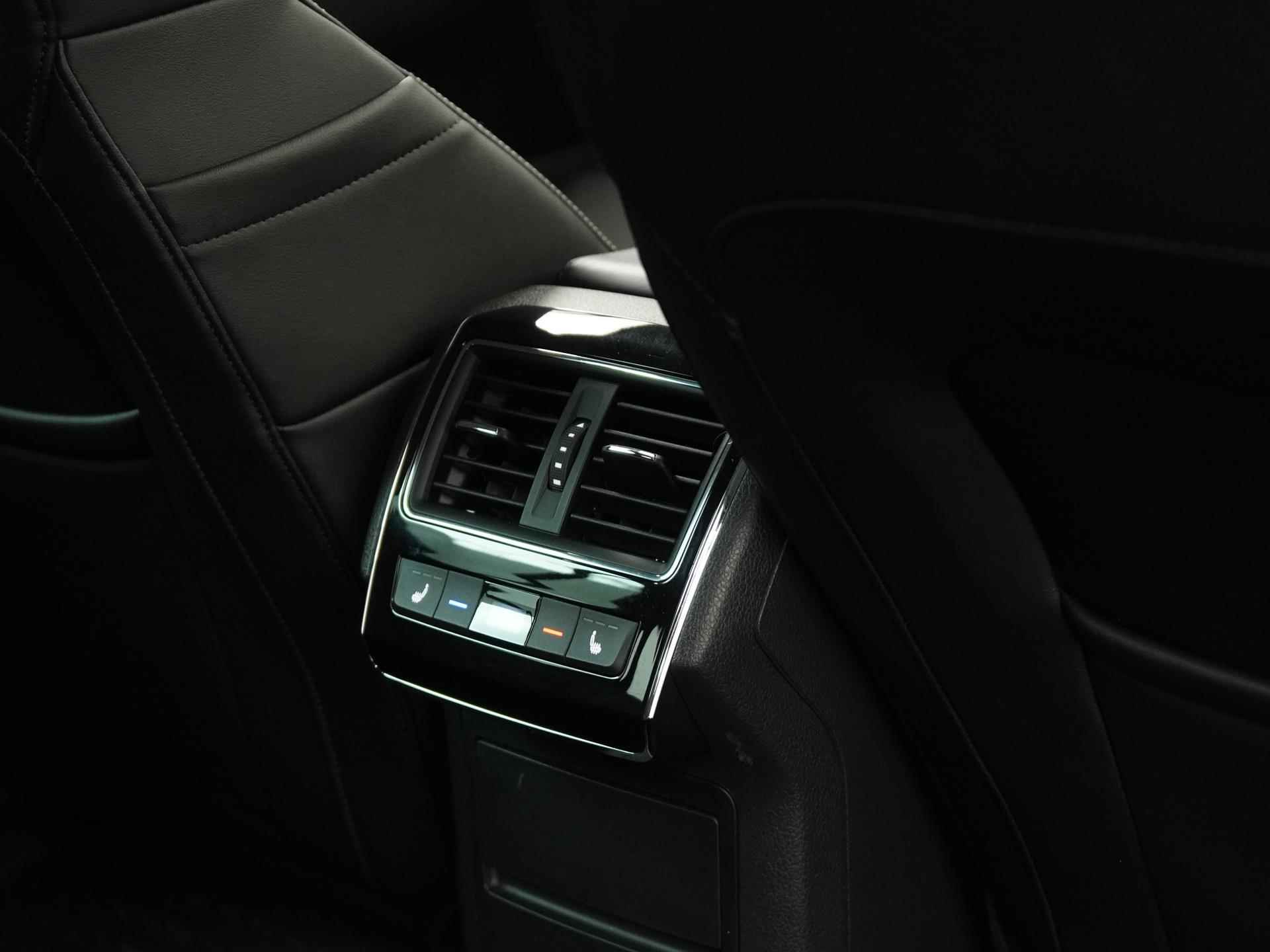Škoda Superb Combi 1.4 TSI iV Laurin & Klement | Virtual Cockpit | Panoramadak | Zondag Open! - 35/51