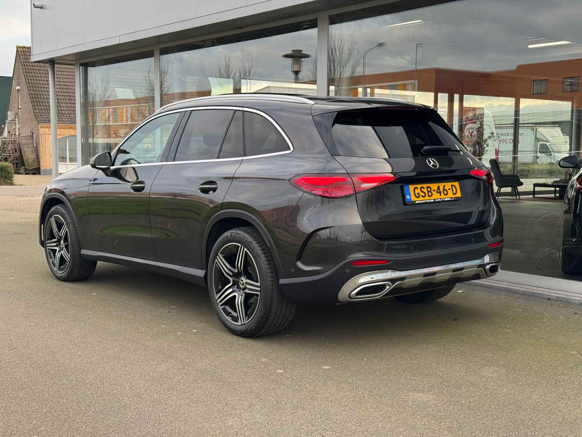 Mercedes-Benz GLC-klasse 300 4MATIC AMG Line Panorama schuifdak , standkachel 360 graden camera - 5/27