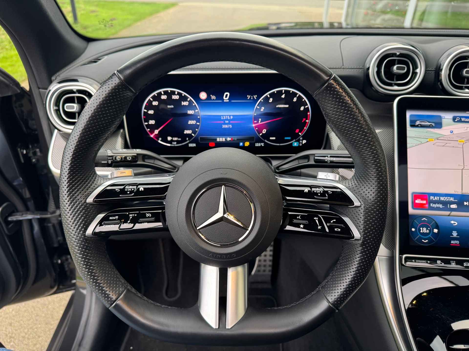 Mercedes-Benz GLC-klasse 300 4MATIC AMG Line Panorama schuifdak , standkachel 360 graden camera - 15/27