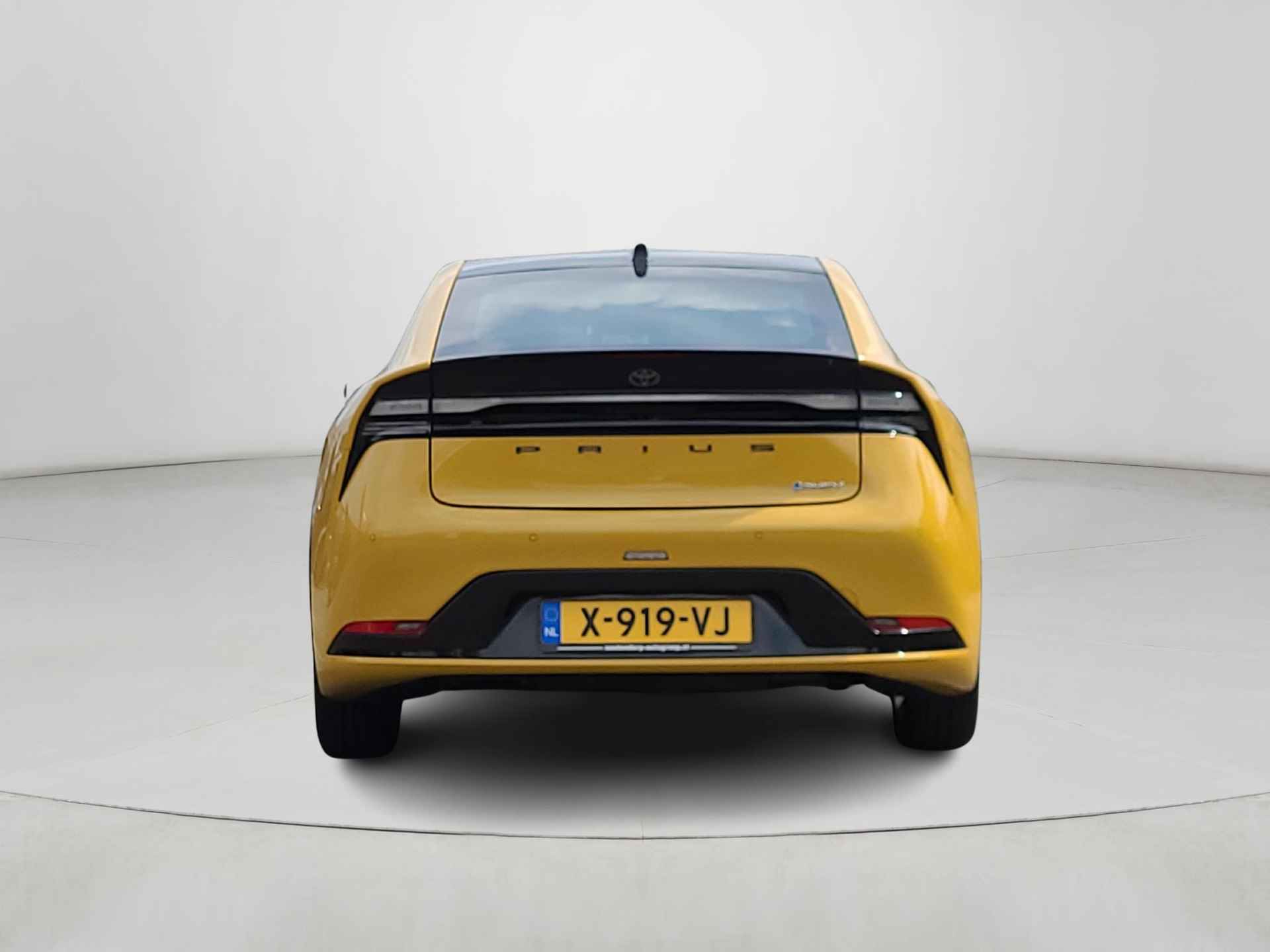 Toyota Prius 2.0 Plug-in Solar Edition Solar Roof | Apple CarPlay / Android Auto | Navigatie | Rijklaarprijs incl. garantie | - 5/45