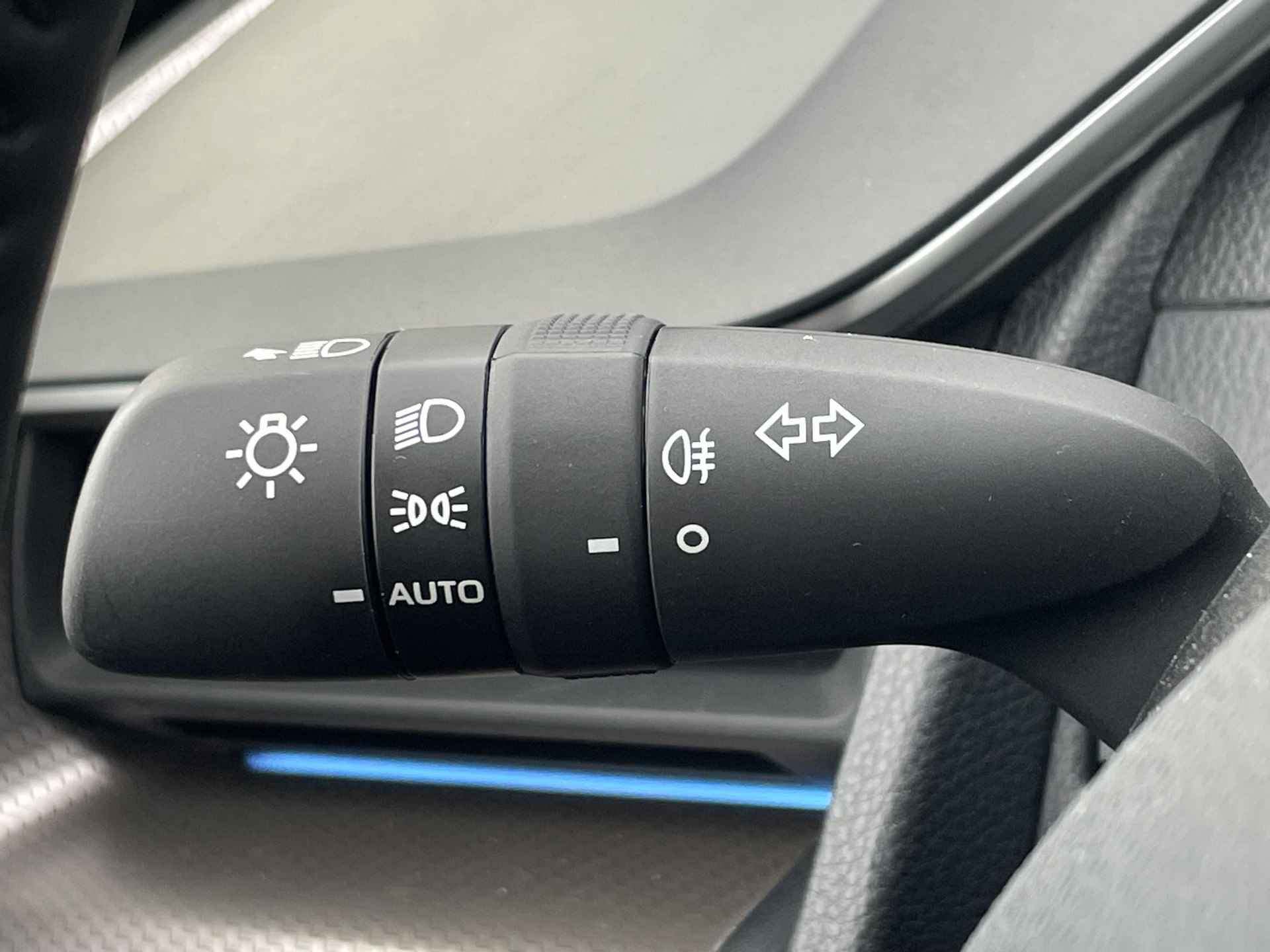 Toyota Prius 2.0 Plug-in Solar Edition Solar Roof | Apple CarPlay / Android Auto | Navigatie | Rijklaarprijs incl. garantie | - 15/45