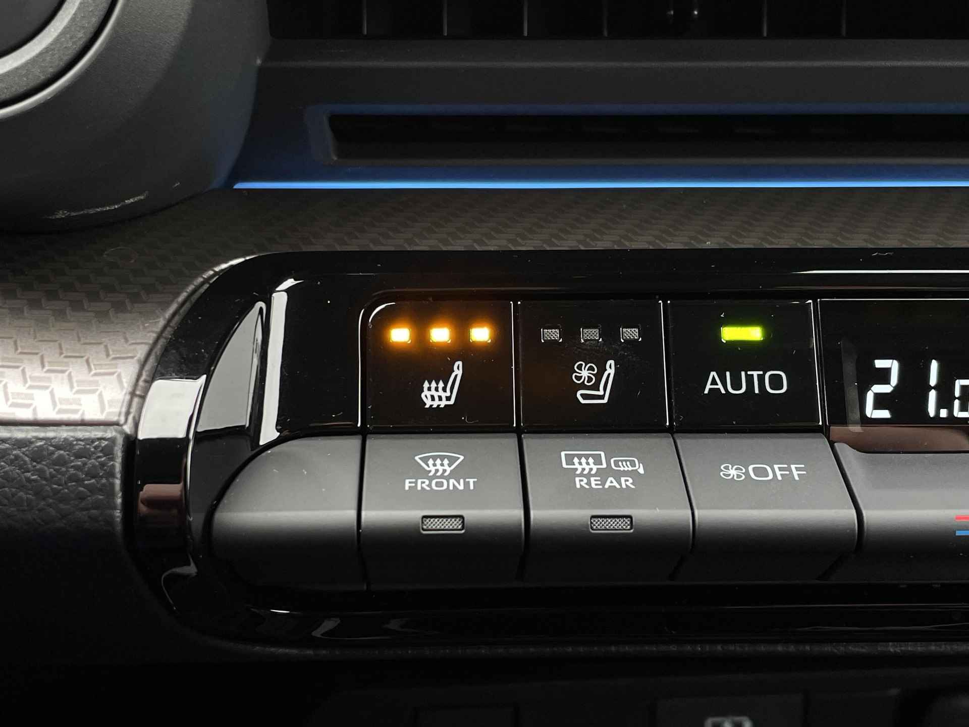 Toyota Prius 2.0 Plug-in Solar Edition Solar Roof | Apple CarPlay / Android Auto | Navigatie | Rijklaarprijs incl. garantie | - 27/45