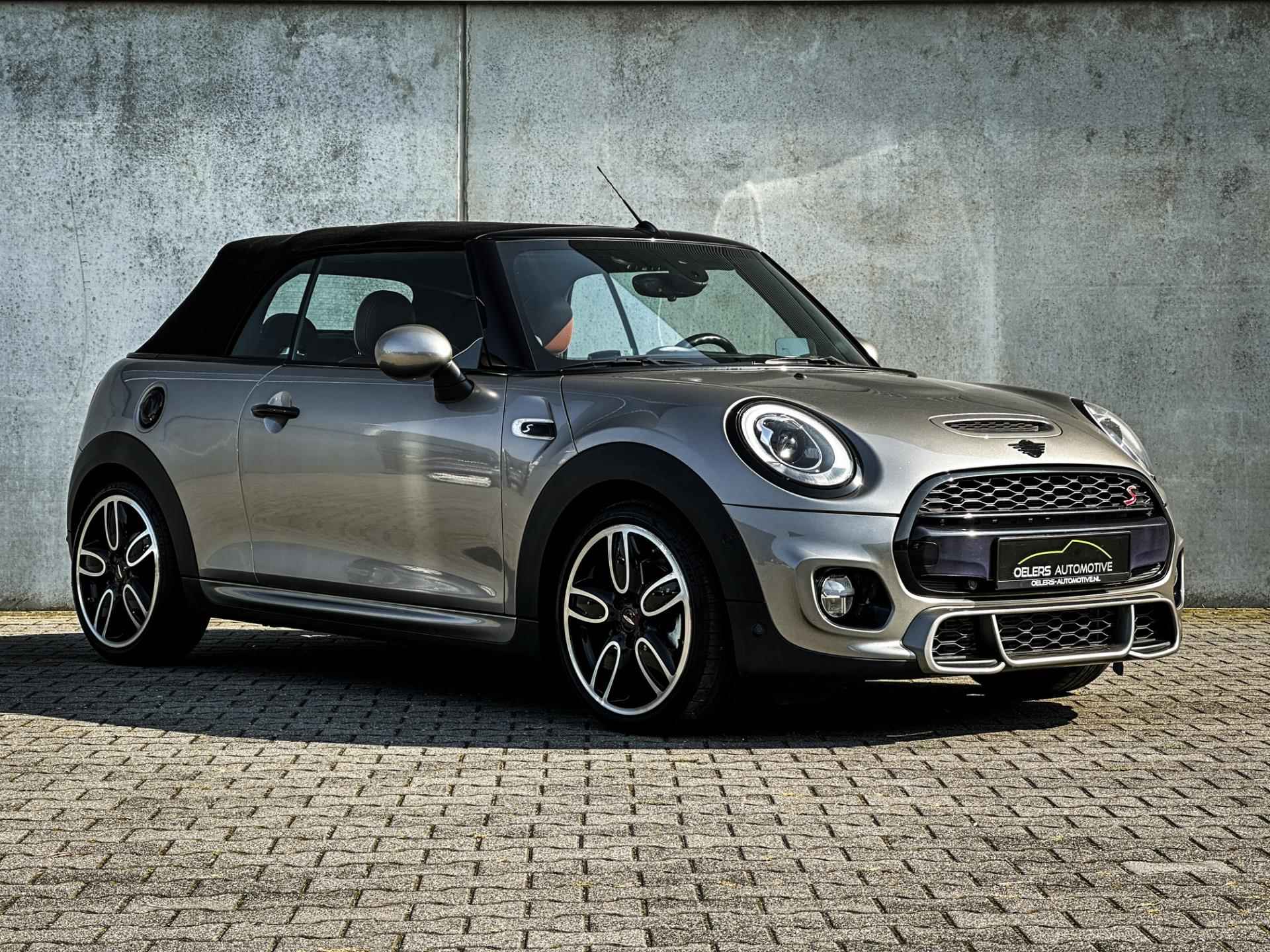 Mini Mini Cabrio 2.0 Cooper S Chili Serious Business | JCW | Org. NL | Leder | Head-up | Harman Kardon | Camera | - 5/46