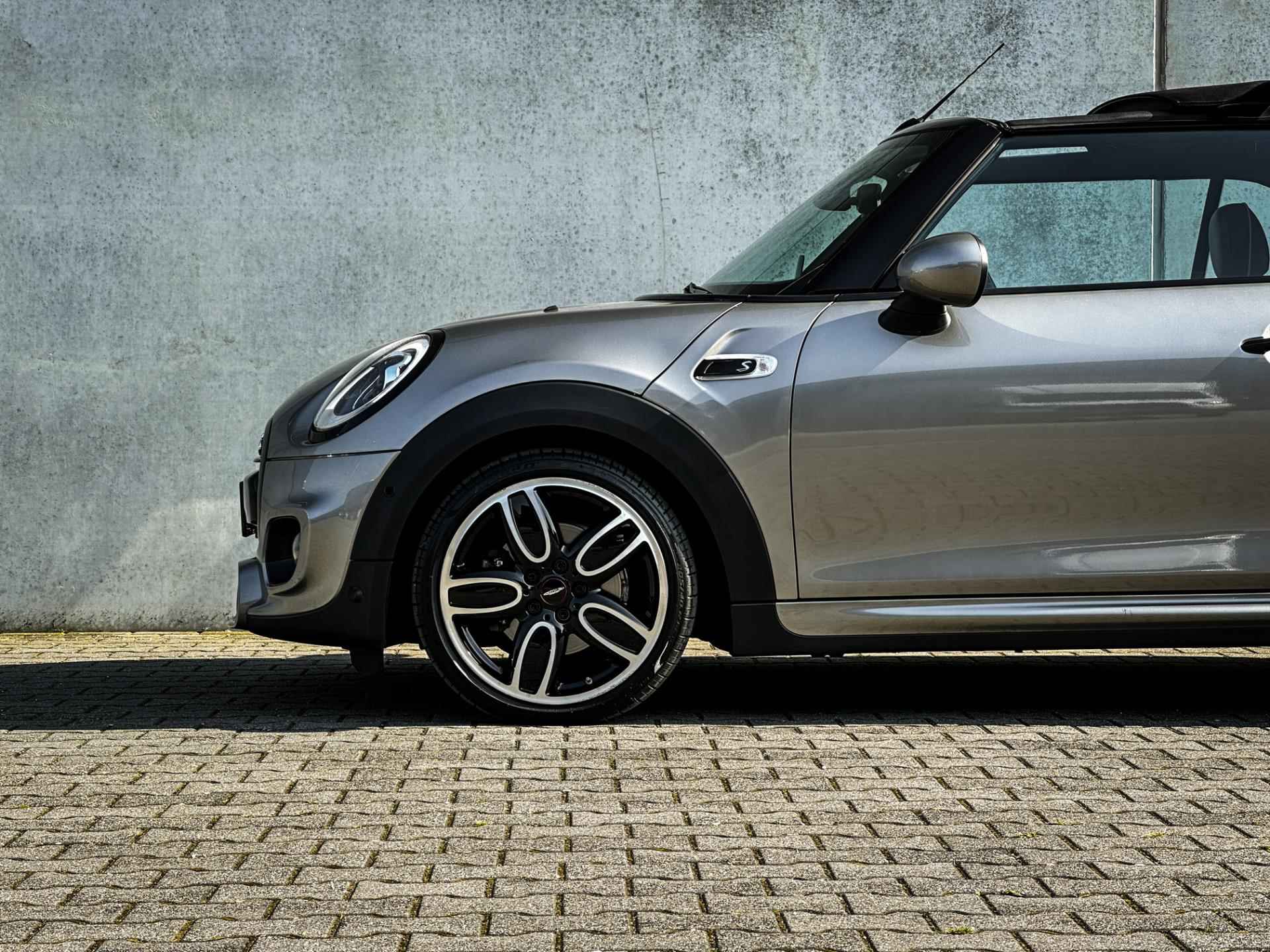 Mini Mini Cabrio 2.0 Cooper S Chili Serious Business | JCW | Org. NL | Leder | Head-up | Harman Kardon | Camera | - 10/46