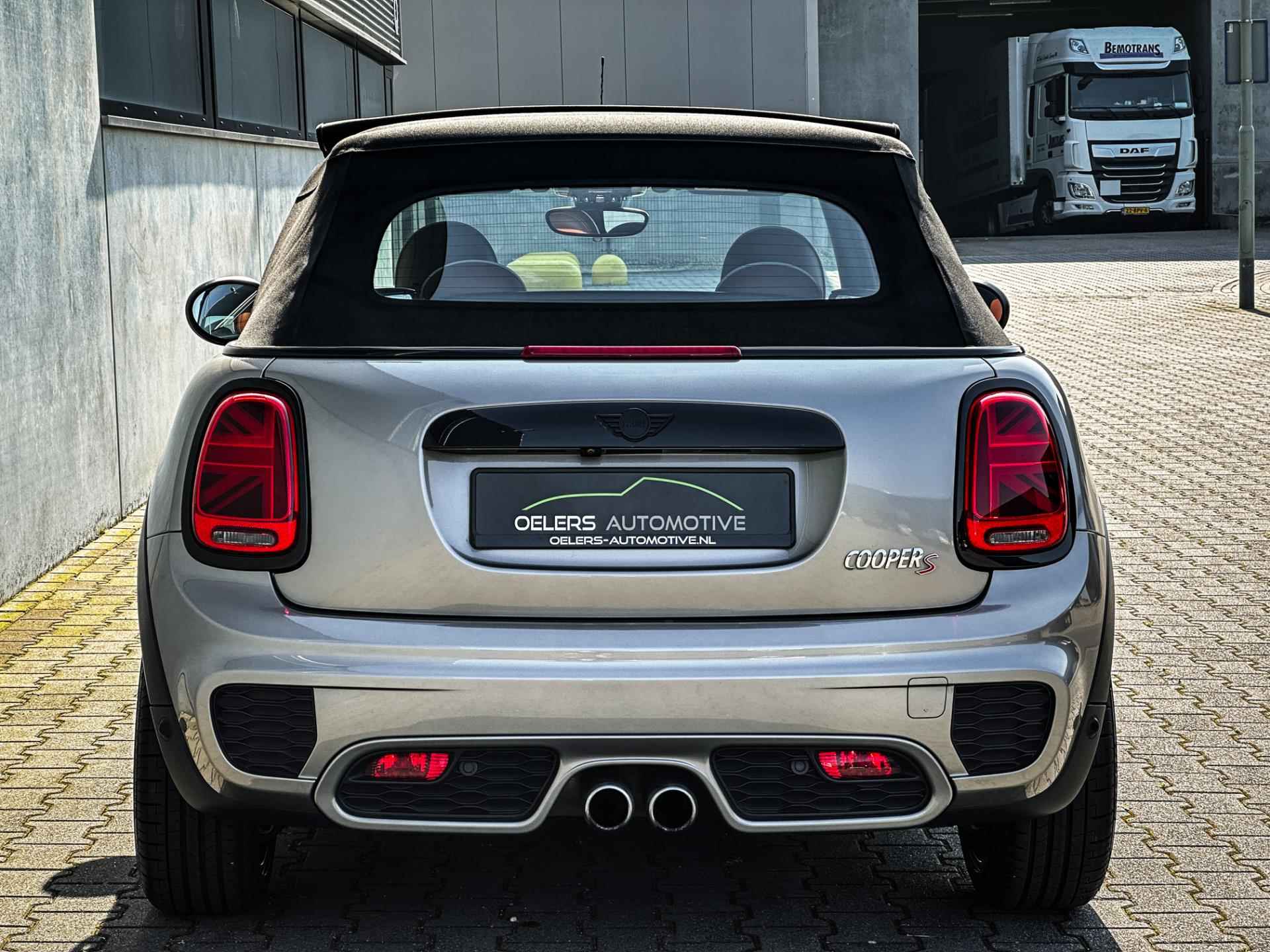 Mini Mini Cabrio 2.0 Cooper S Chili Serious Business | JCW | Org. NL | Leder | Head-up | Harman Kardon | Camera | - 18/46