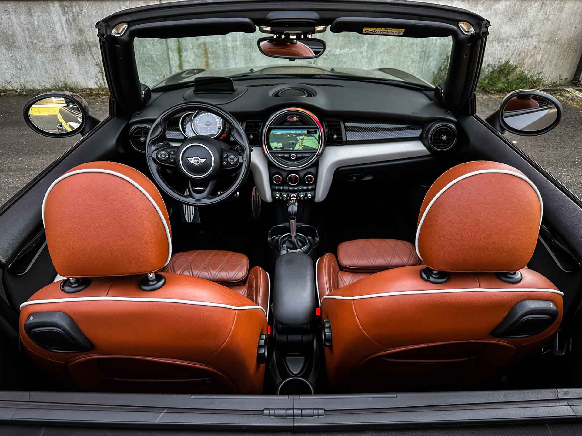 Mini Mini Cabrio 2.0 Cooper S Chili Serious Business | JCW | Org. NL | Leder | Head-up | Harman Kardon | Camera | - 24/46