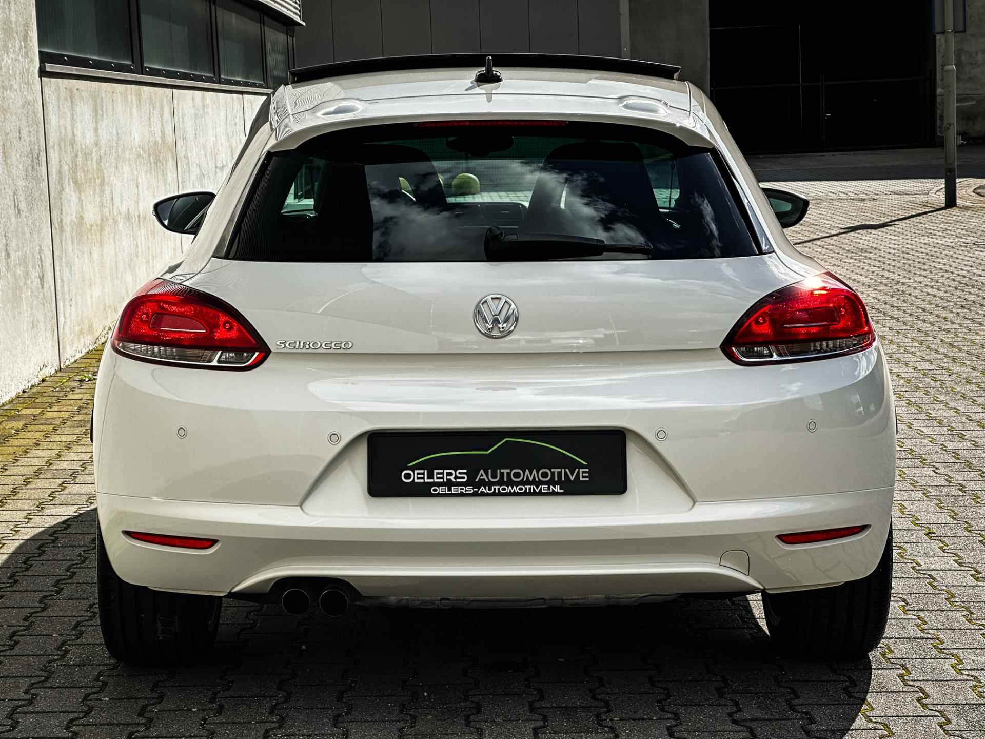 Volkswagen Scirocco 1.4 TSI Highline | UNIEK! | 14dkm | 1e eig. | Clima | Navi | Panorama | Xenon | H.Leder | - 18/47