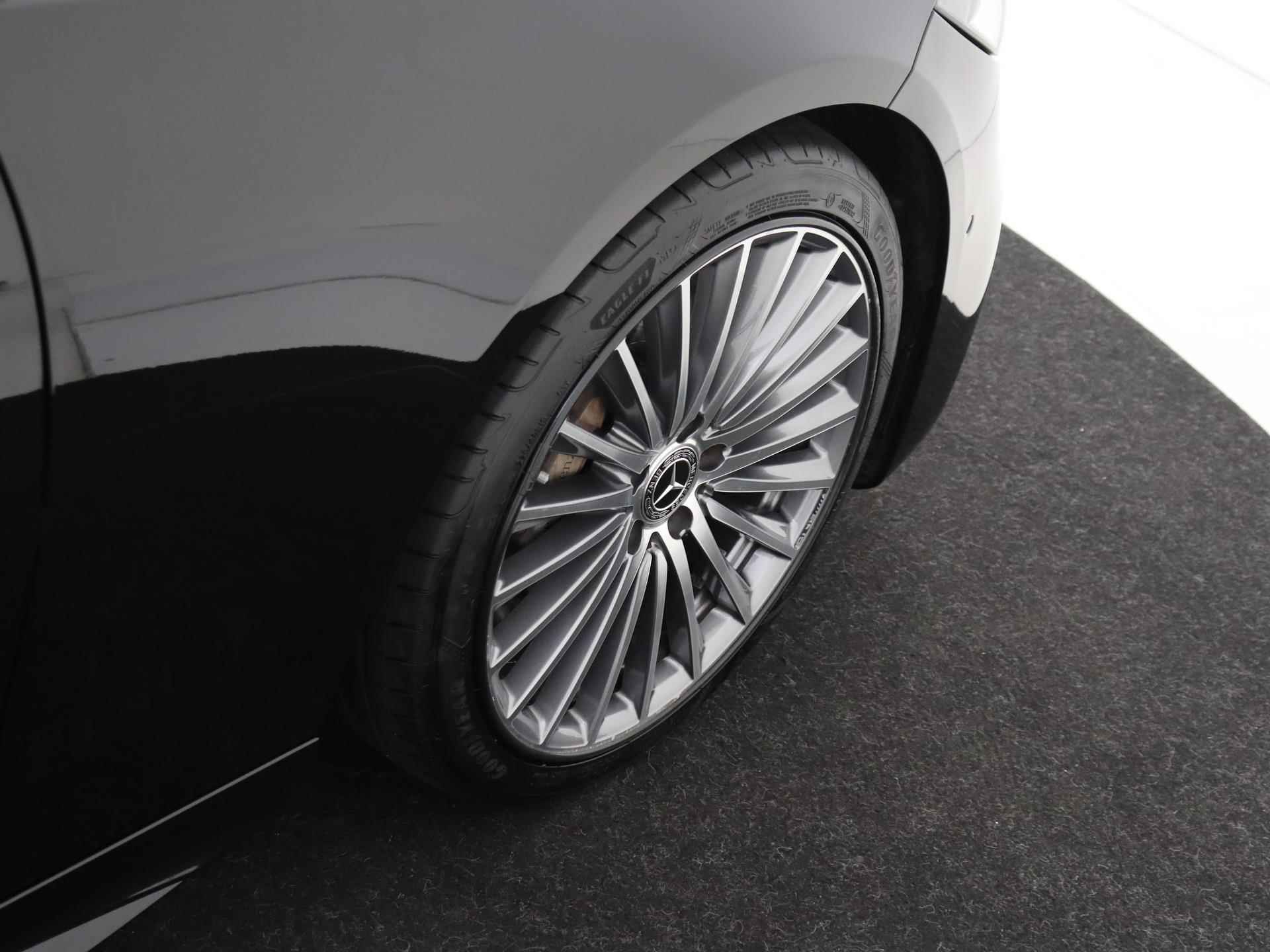 Mercedes-Benz C-klasse Estate 200 Launch Edition AMG Line / Premium Plus / Panorama dak / HUD / Elek. Trekhaak / 19 Inch AMG Multispaak - 10/37