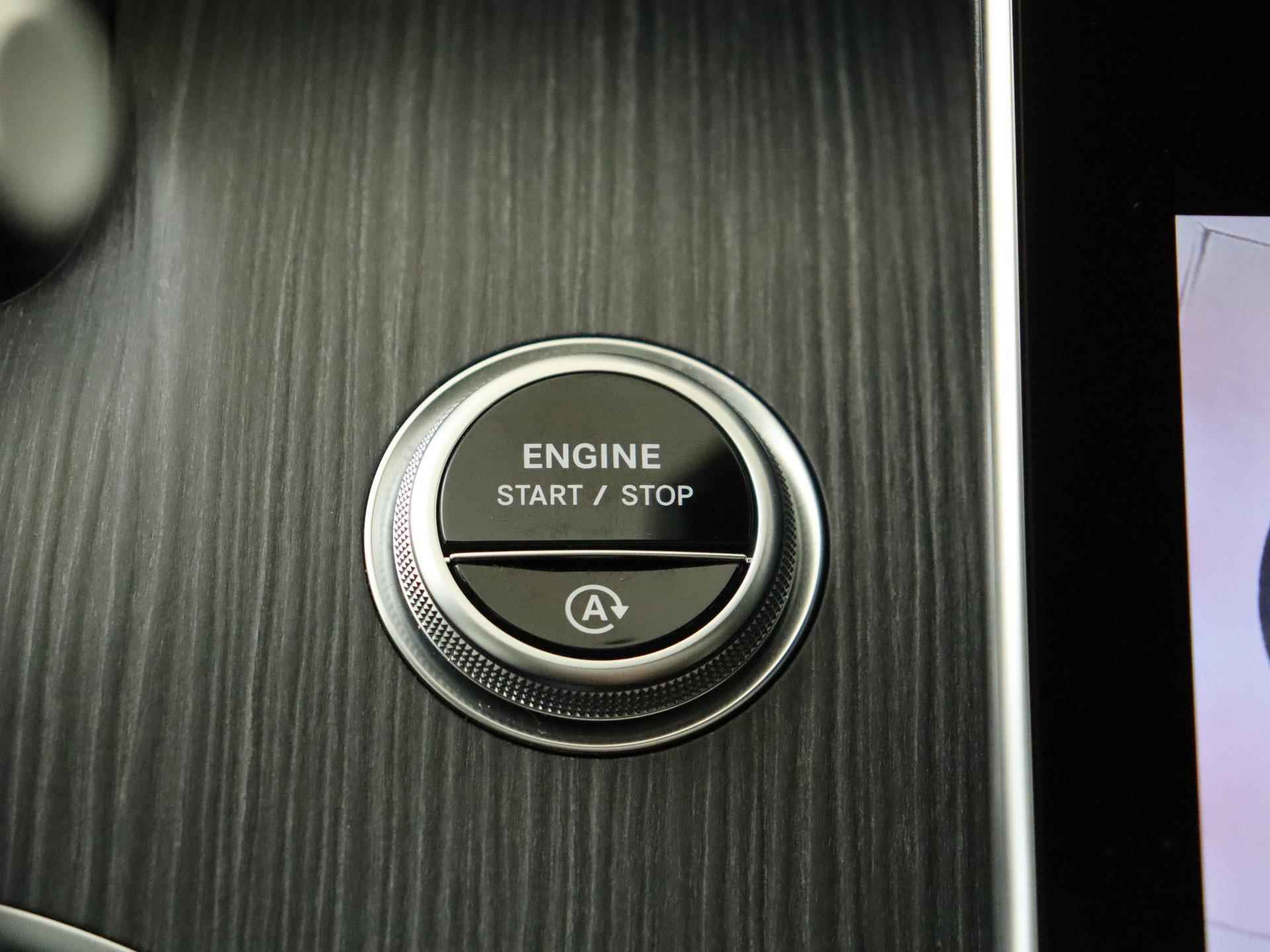 Mercedes-Benz C-klasse Estate 200 Launch Edition AMG Line / Premium Plus / Panorama dak / HUD / Elek. Trekhaak / 19 Inch AMG Multispaak - 23/37