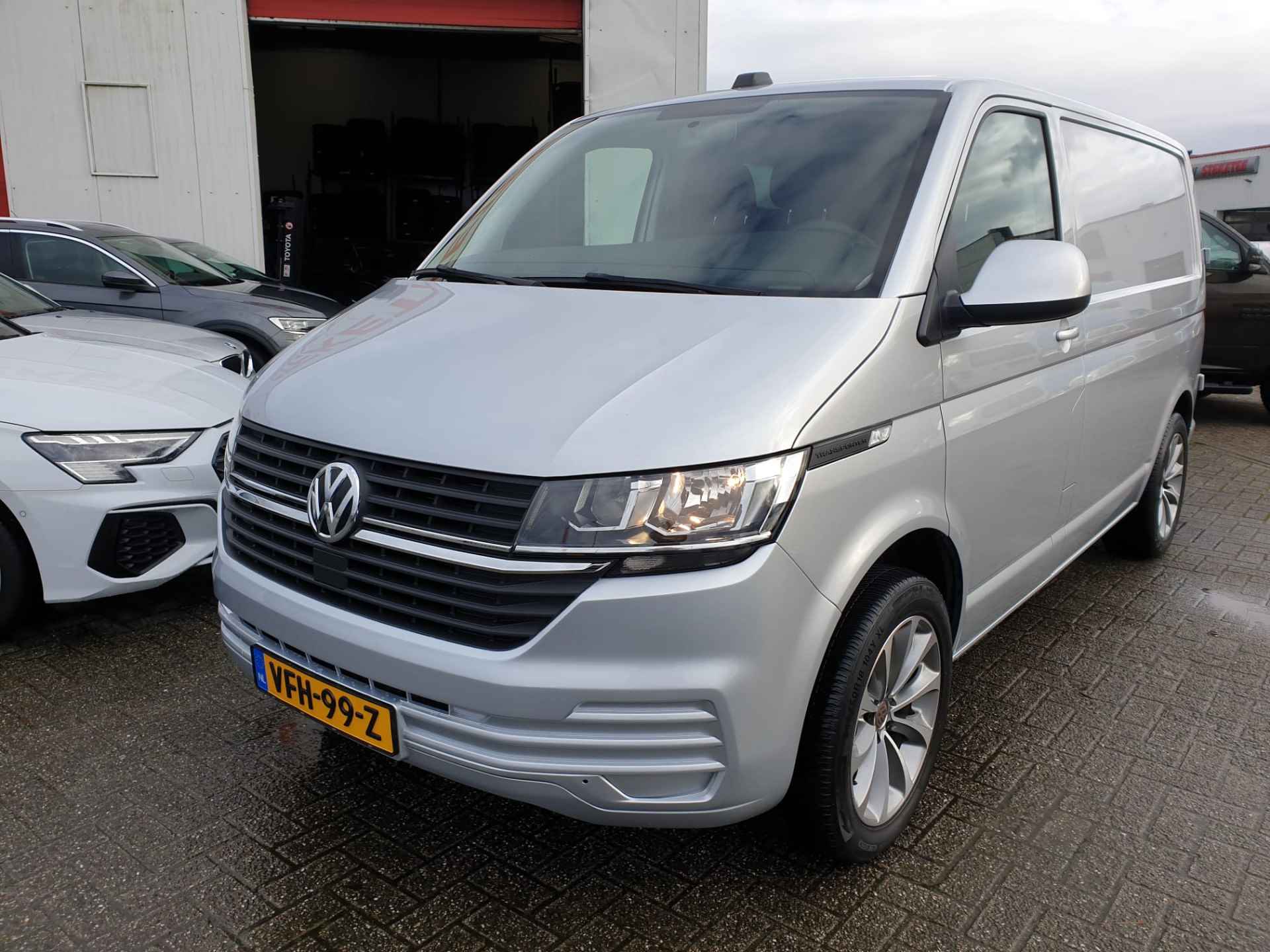 Volkswagen Transporter 2.0 TDI L1H1 Economy Business - 15/15