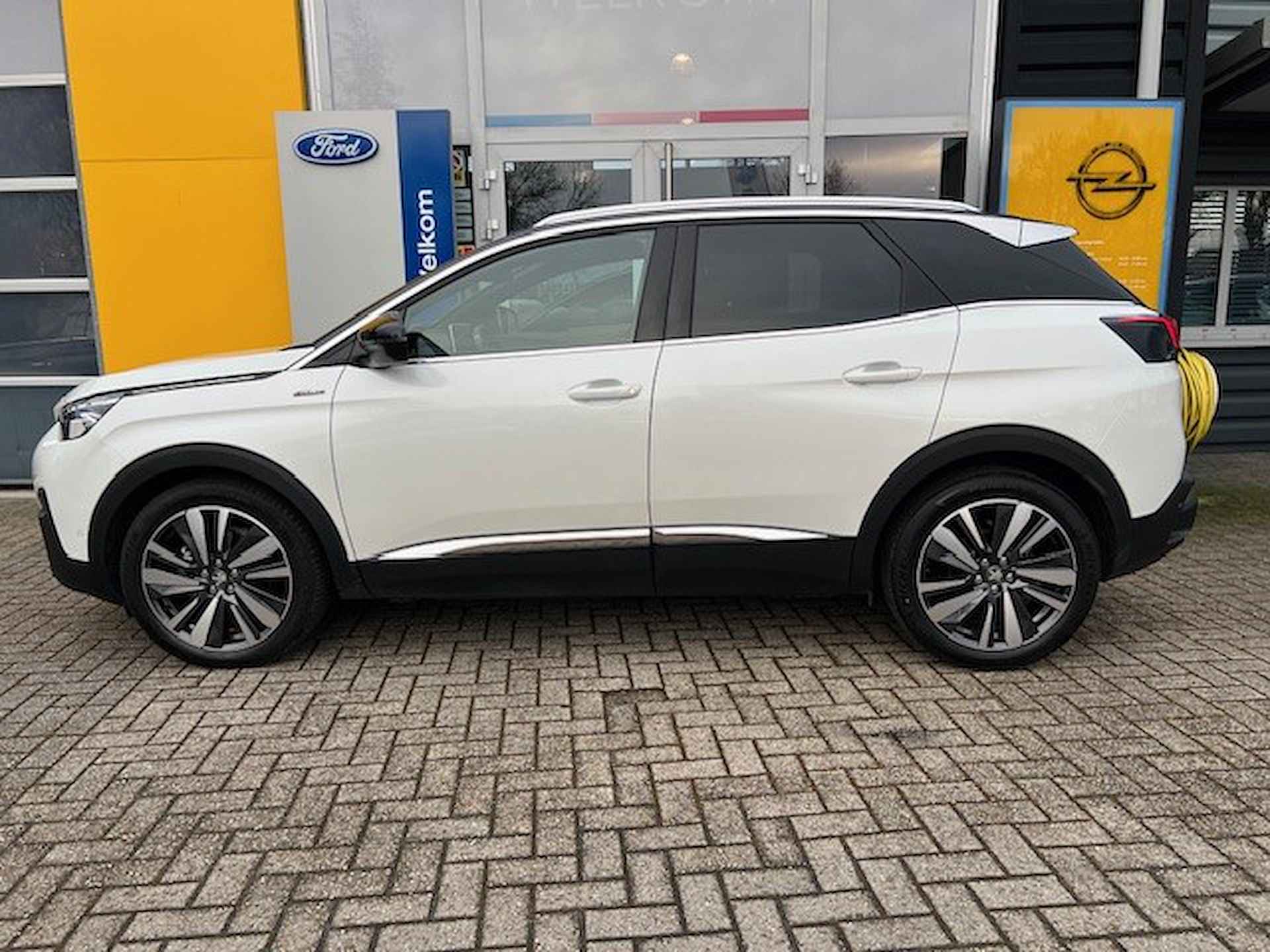 Peugeot 3008 SUV GT-Line 1.2 130PK | FOCAL SOUND| CAMERA | FULL LED KOPLAMPEN| DEALER OH| NAVIGATIE| KEYLESS START & ENTRY| 19" VELG - 4/48