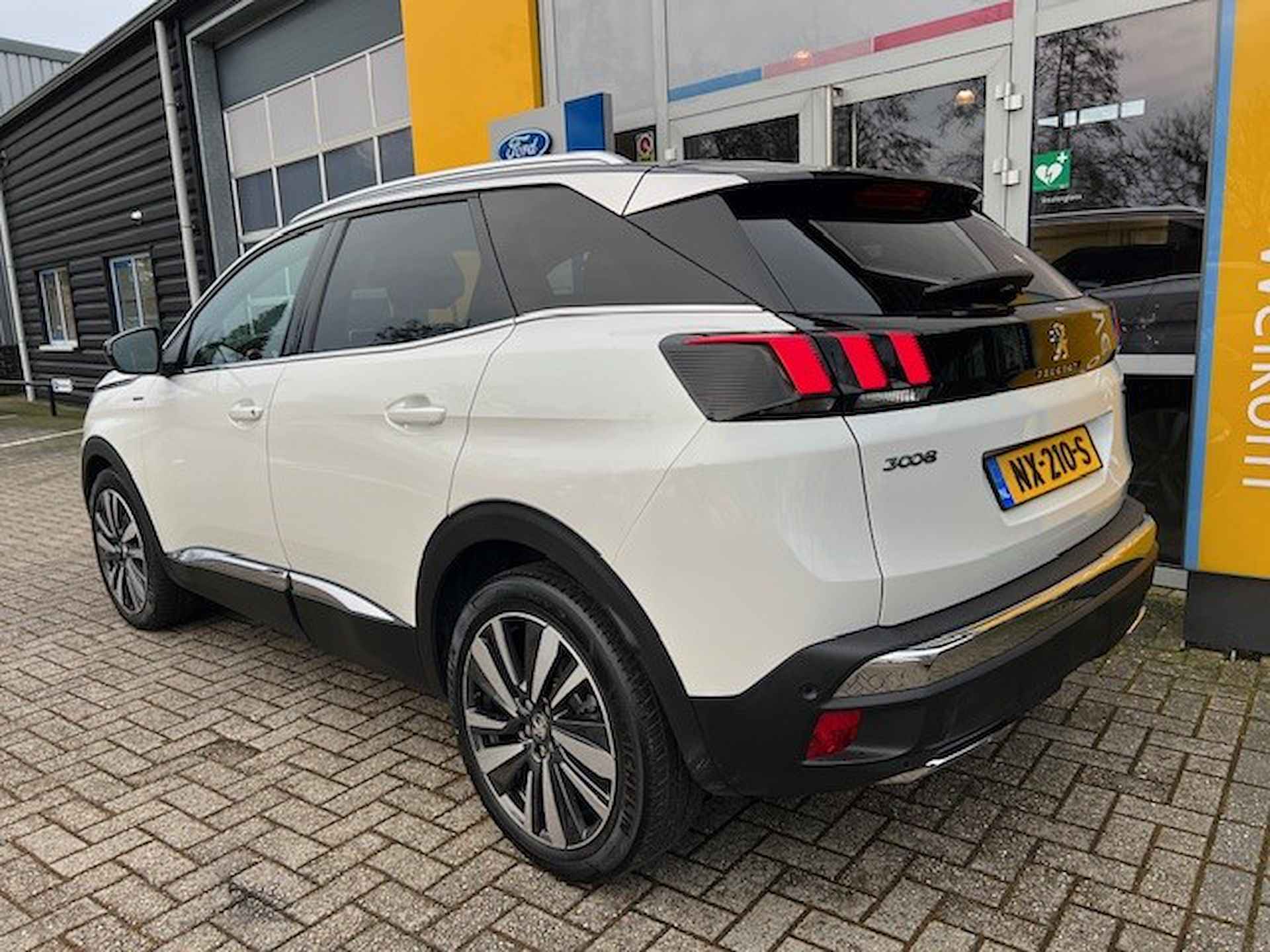 Peugeot 3008 SUV GT-Line 1.2 130PK | FOCAL SOUND| CAMERA | FULL LED KOPLAMPEN| DEALER OH| NAVIGATIE| KEYLESS START & ENTRY| 19" VELG - 5/48