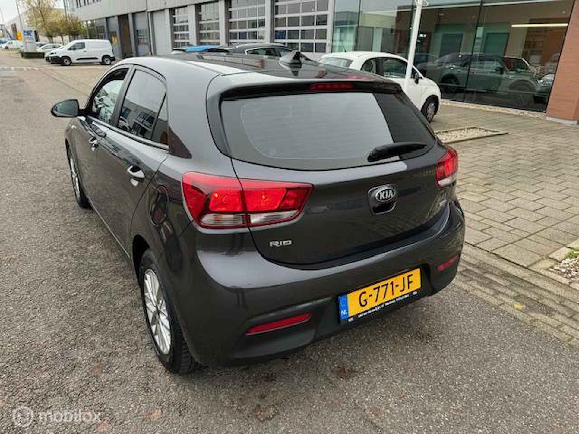 Kia Rio 1.0 T-GDI 100pk  DynamicLine  , Navi / Bluetooth / Camera achter , Parkeerhulp achter , Airco , Metaallak , Velgen - 3/27