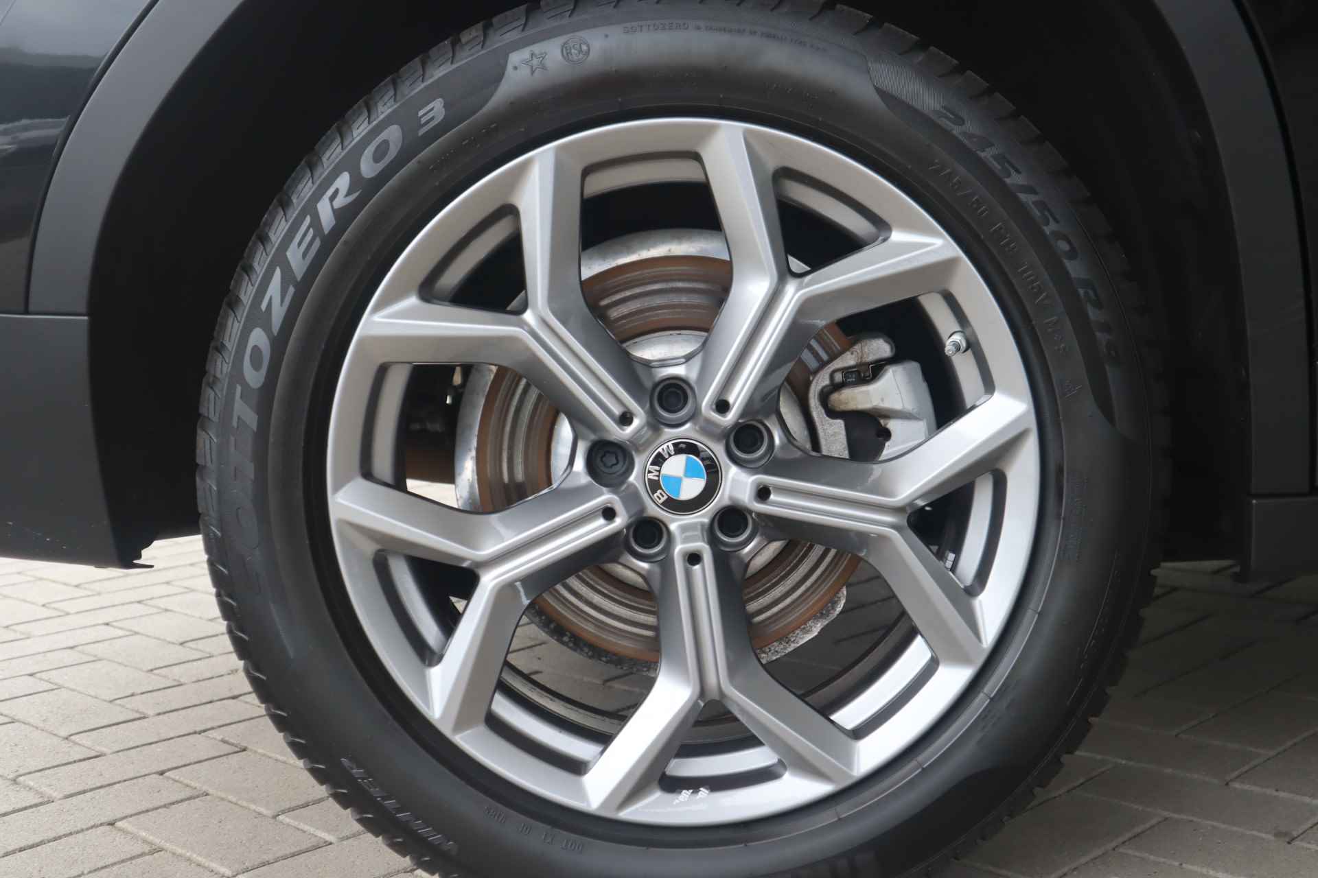 BMW X4 xDrive30i Head-Up Display / Driving Assistant / Comfort Access - 6/26