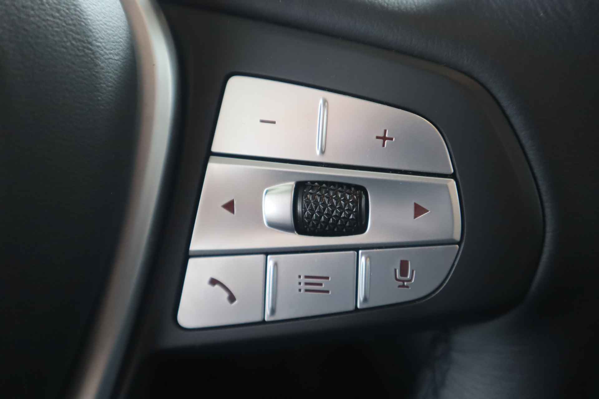 BMW X4 xDrive30i Head-Up Display / Driving Assistant / Comfort Access - 21/26