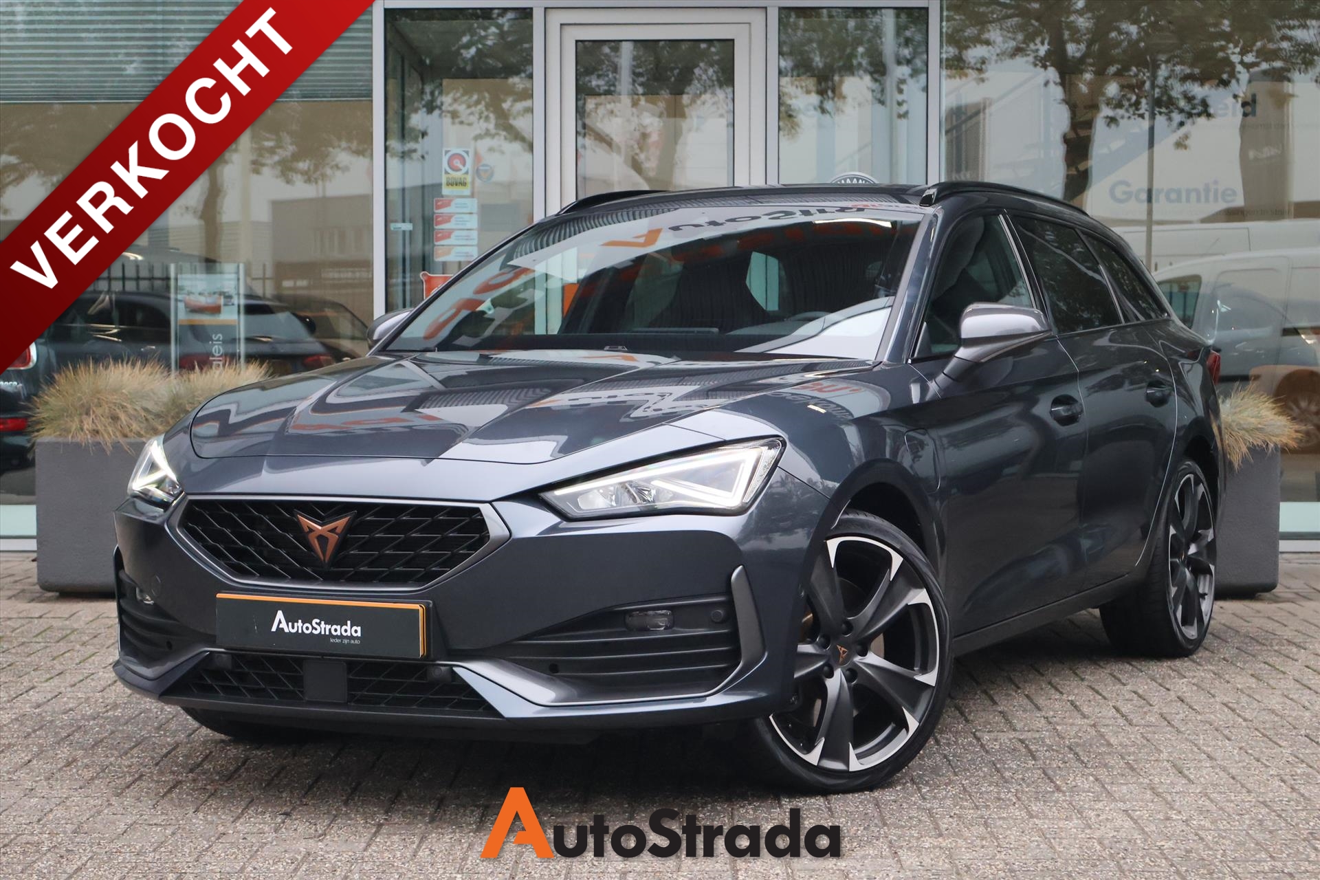 Cupra Leon Sportstourer 1.4 e-Hybrid Adrenaline 245pk | ACC | Navi | Camera | DAB | Keyless | Stuurverwarming | Sfeer