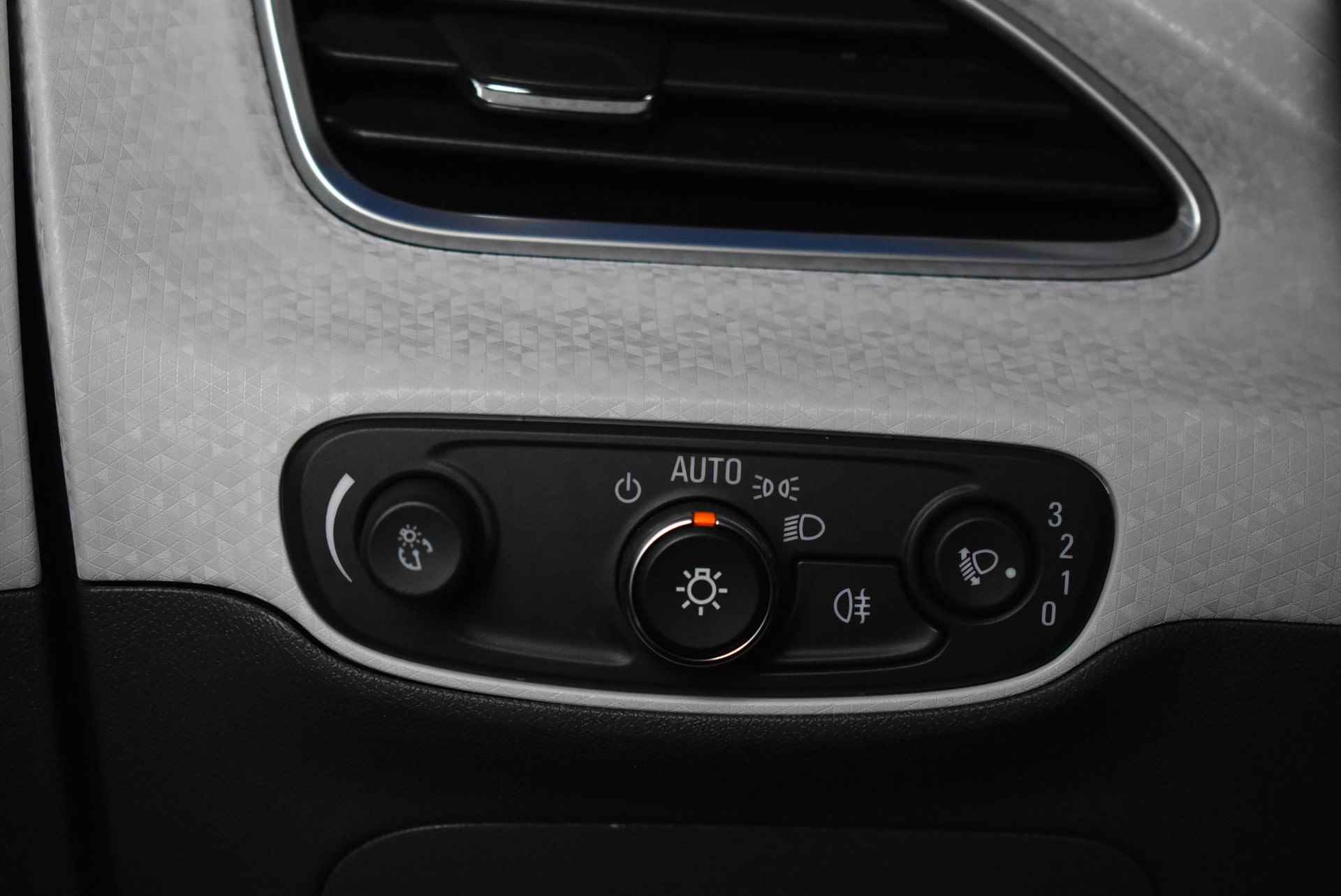 Opel Ampera-e Business executive 60 kWh | Nieuwe Accu | Cruise Control | Stuurverwarming | Trekhaak - 19/28