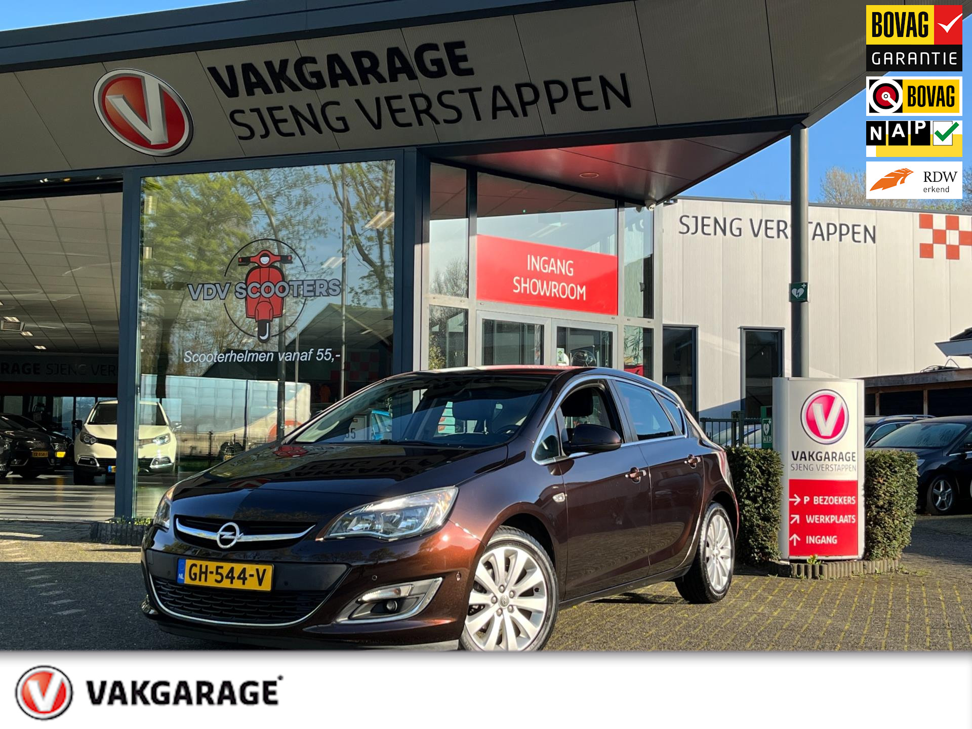 Opel Astra 1.4 Turbo Cosmo navi Camera Bovag rijklaarprijs ! bij viaBOVAG.nl