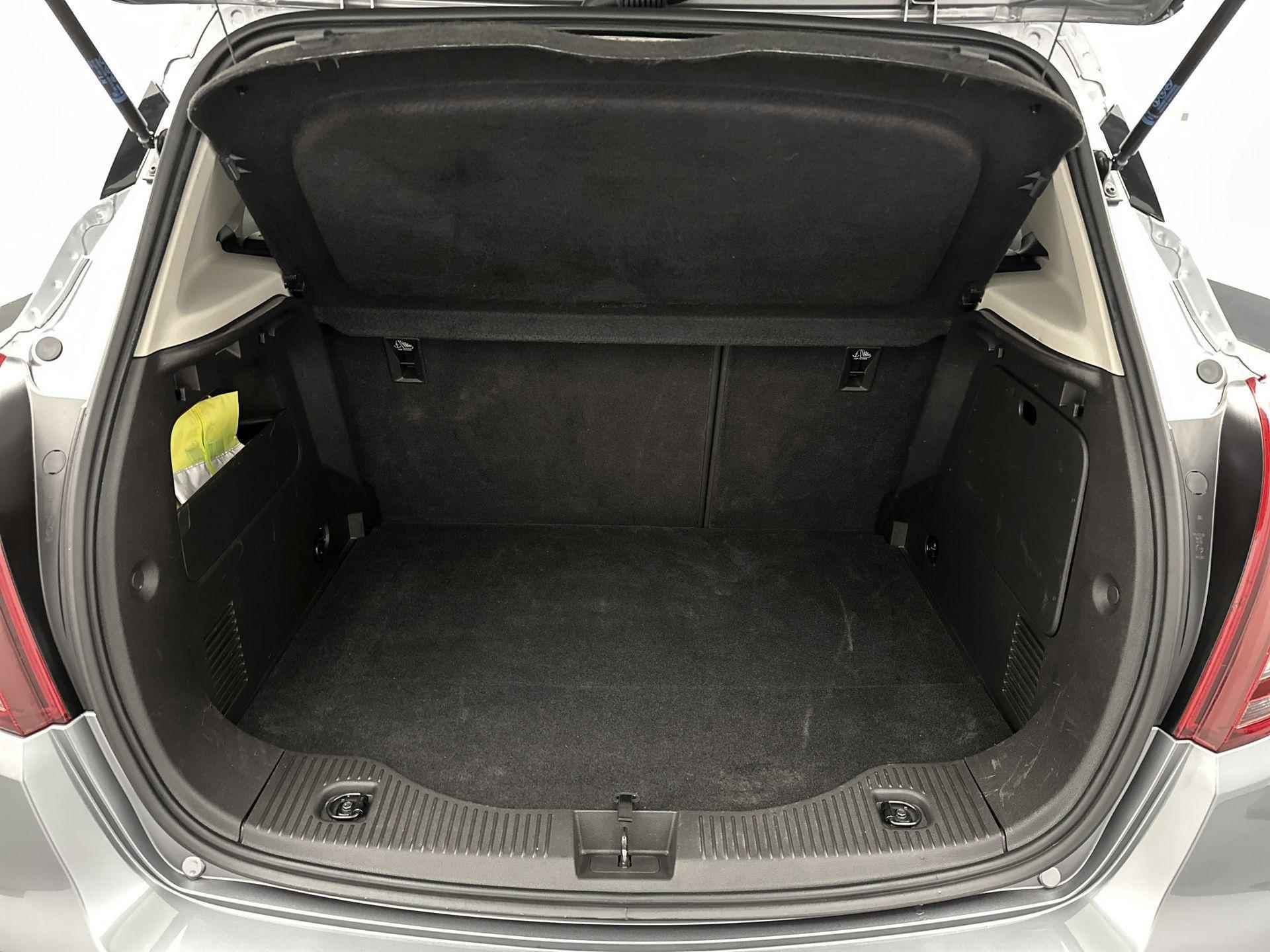 Opel Mokka X SUV Innovation 140 pk Automaat | Navigatie | Elektrisch Schuif/kanteldak | Achteruitrijcamera | Lederen Bekleding | Verwarmde Comfortstoelen | Trekhaak | Keyless Entry/Start | LED Dagrijverlichting | 17" Lichtmetalen Velgen | Apple Carplay/Android Auto | - 17/36