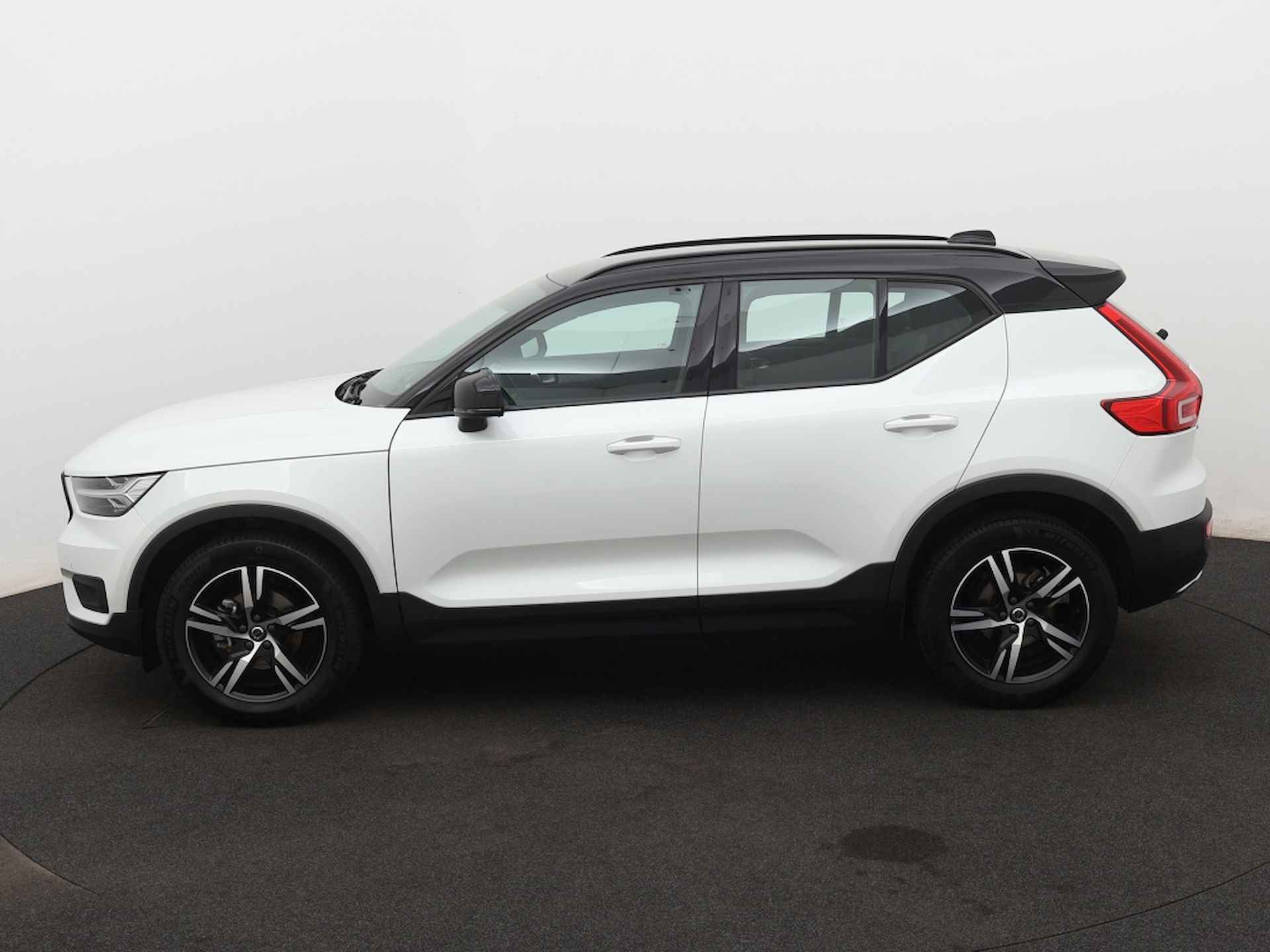 Volvo XC40 1.5 T3 R-Design Adaptive Cruise | Camera | BLISS - 2/31