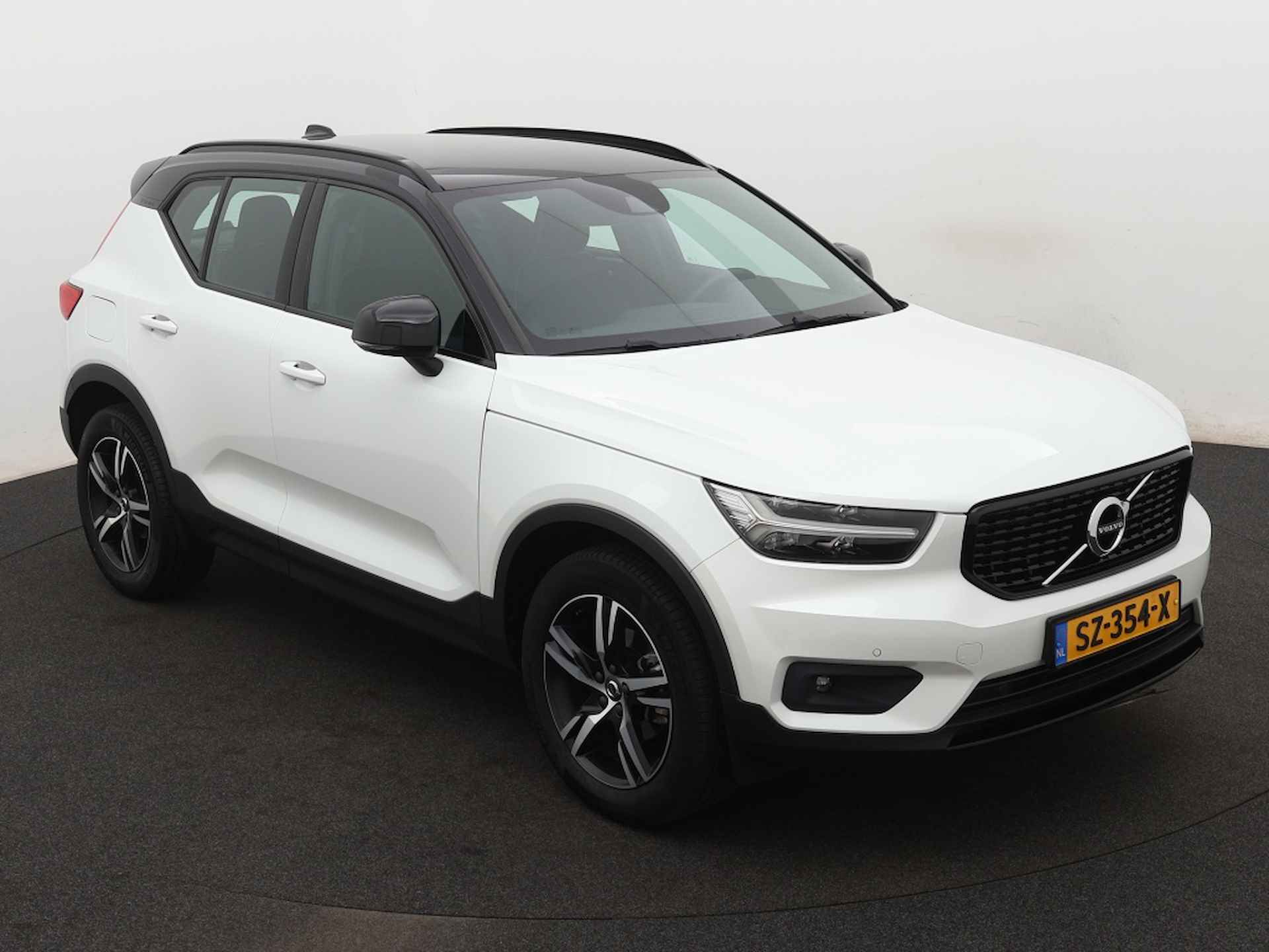 Volvo XC40 1.5 T3 R-Design Adaptive Cruise | Camera | BLISS - 8/31