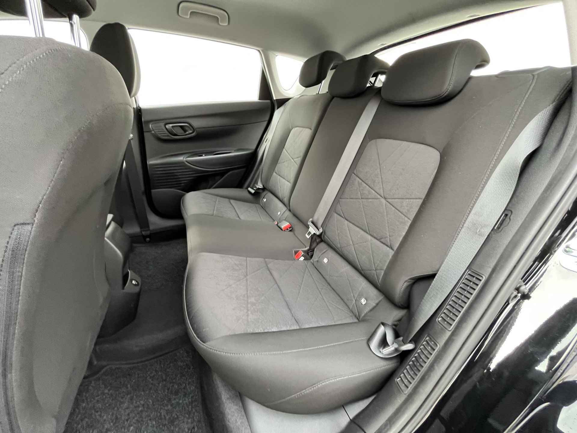 Hyundai Bayon 1.0 T-GDI Comfort Smart / Private Lease Vanaf €429,- / Origineel NL / Navigatie - 8/46