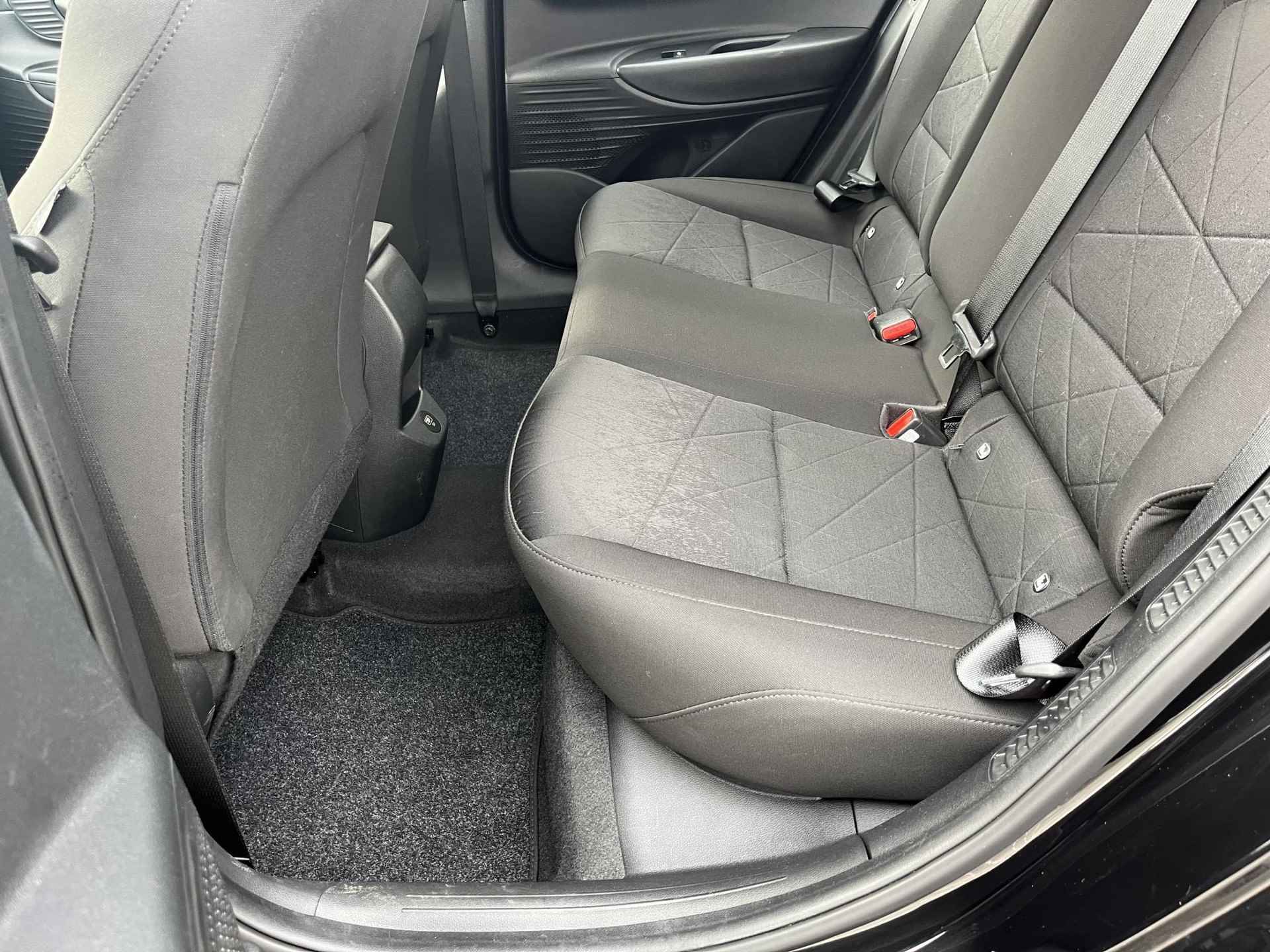 Hyundai Bayon 1.0 T-GDI Comfort Smart / Private Lease Vanaf €429,- / Origineel NL / Navigatie - 35/46