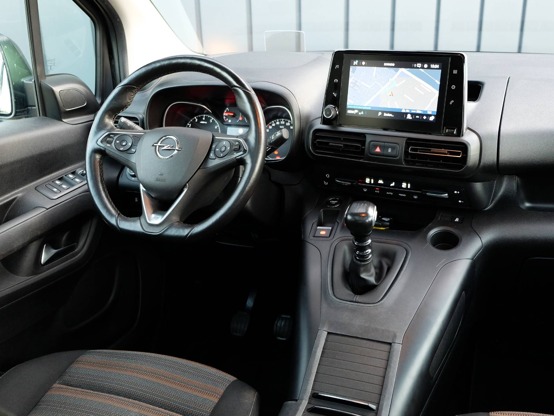 Opel Combo Life 1.2 Turbo 110pk L2H1 Edition | Climate | Navi Full map | Parkeer sensor | Panodak | Stoelverwarming - 5/33