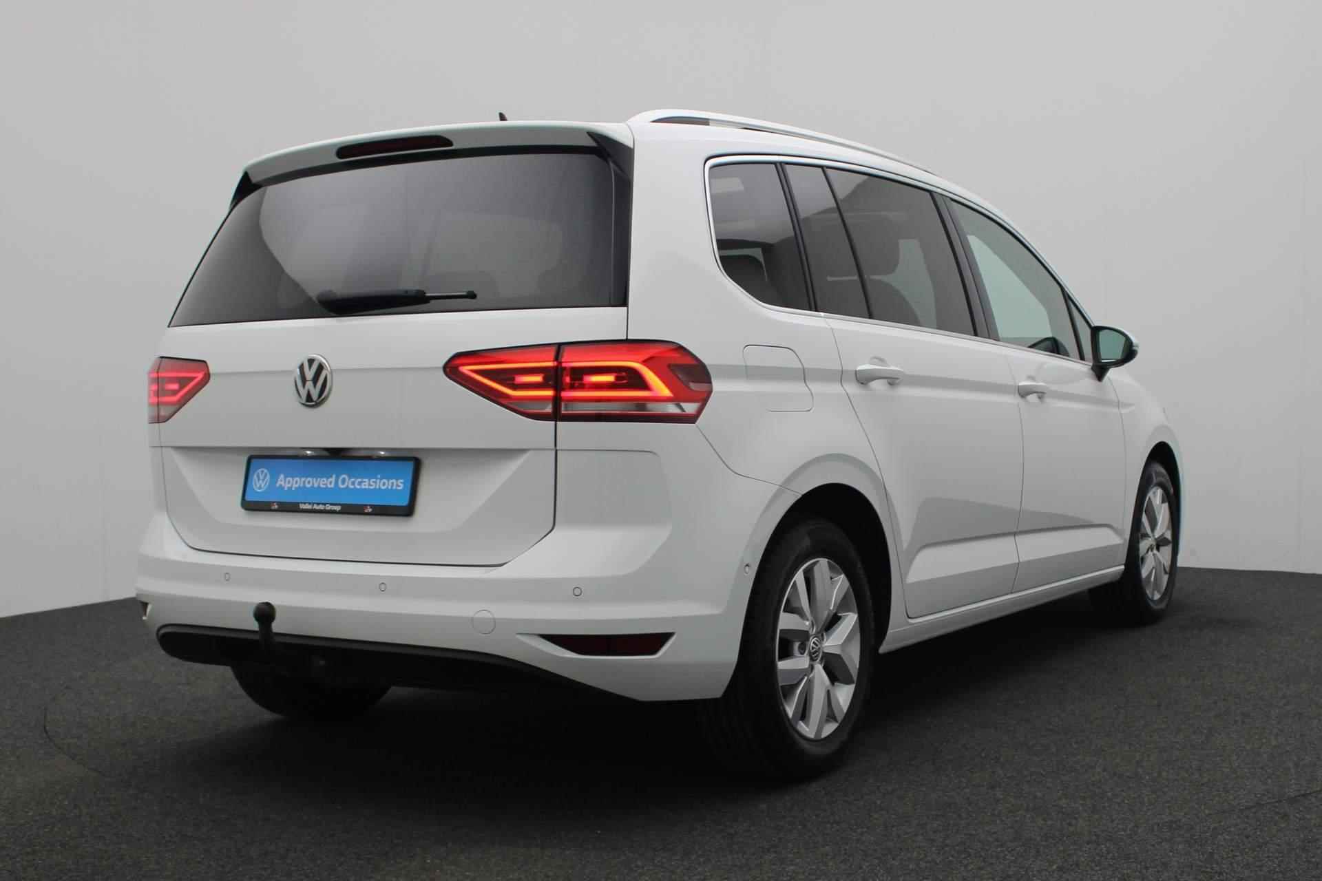 Volkswagen Touran 1.0 TSI 115PK Highline - Origineel NL | Pano | Trekhaak | Navi Discover Pro | Keyless | Camera | Full LED | ACC | 16 inch - 5/39