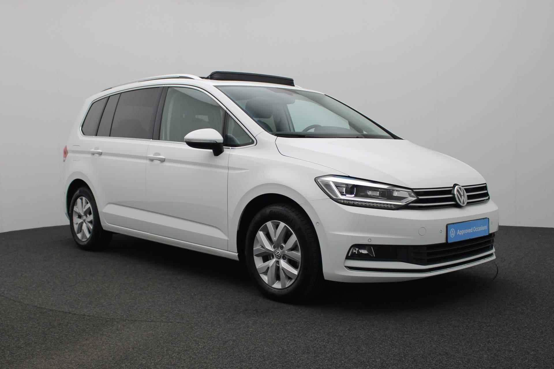 Volkswagen Touran 1.0 TSI 115PK Highline - Origineel NL | Pano | Trekhaak | Navi Discover Pro | Keyless | Camera | Full LED | ACC | 16 inch - 31/39