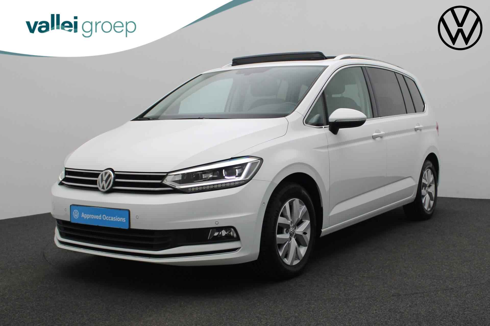 Volkswagen Touran 1.0 TSI 115PK Highline - Origineel NL | Pano | Trekhaak | Navi Discover Pro | Keyless | Camera | Full LED | ACC | 16 inch