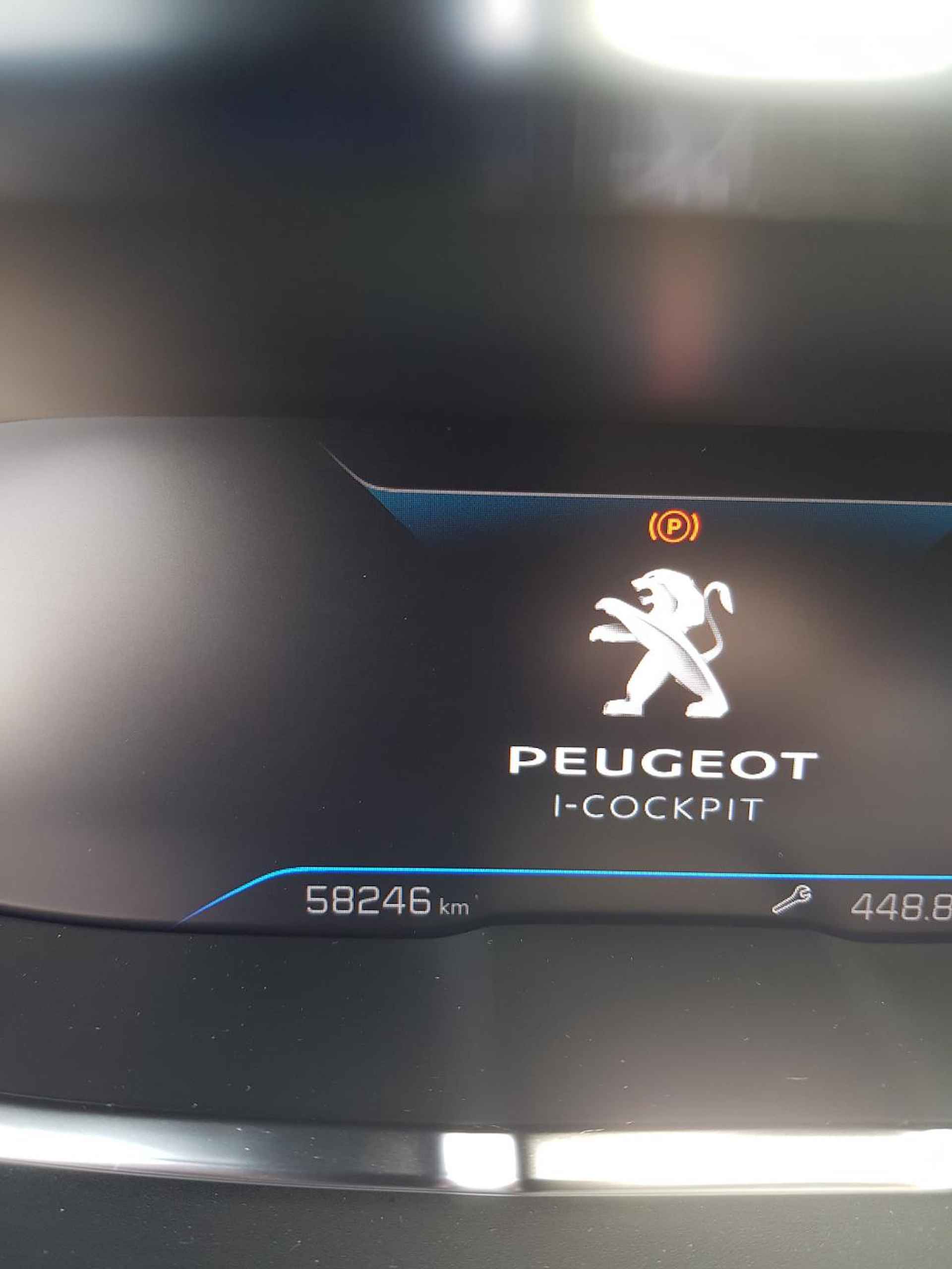 Peugeot 5008 1.2 PureTech Blue Lease Allure; 7- persoons uitvoering - 11/56