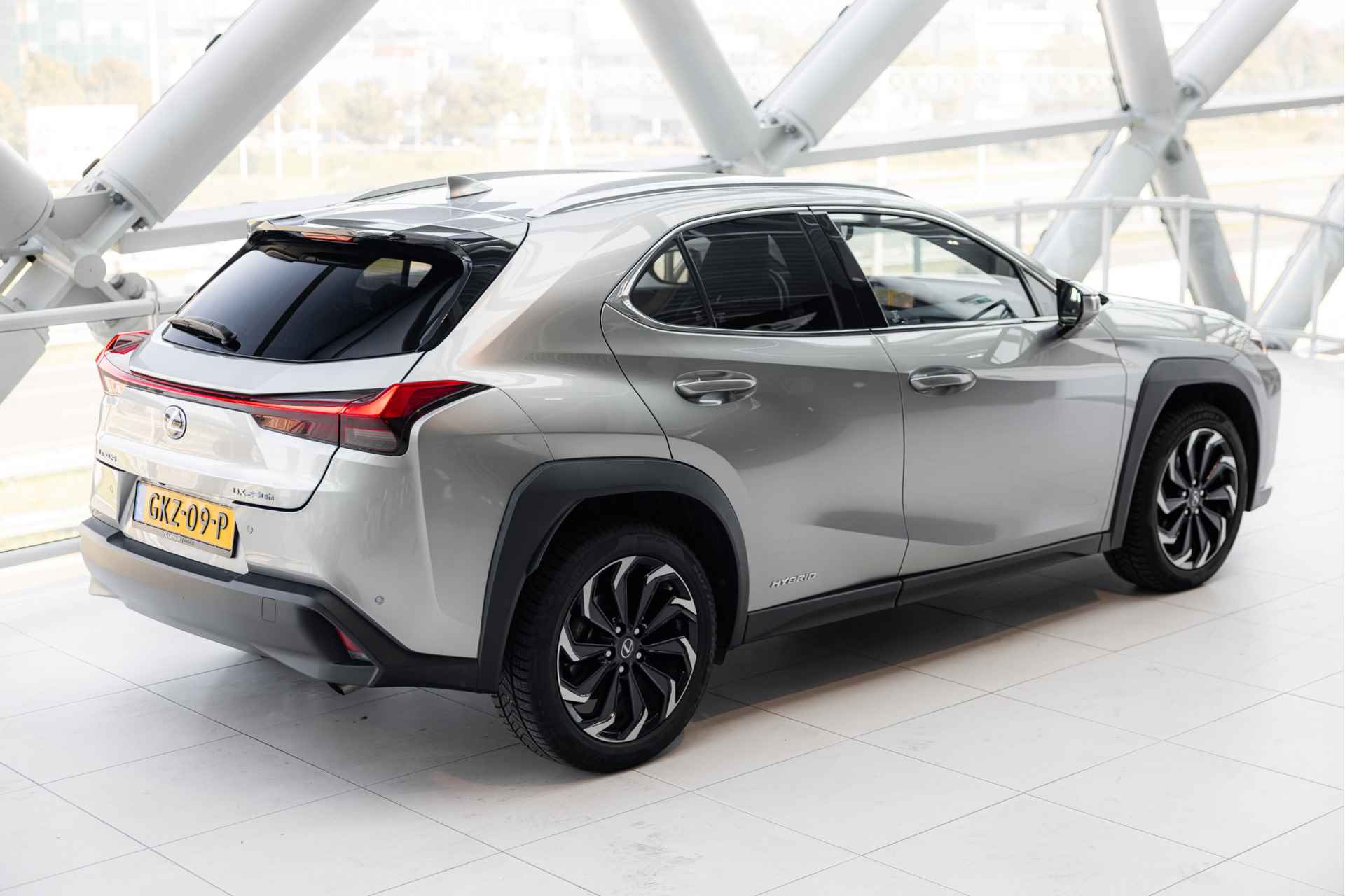 Lexus UX 250h Executive Line Limited | President Pack | Stoelverwarming & Verkoeling | Mark Levinson | Adaptive Cruise Control | - 3/61